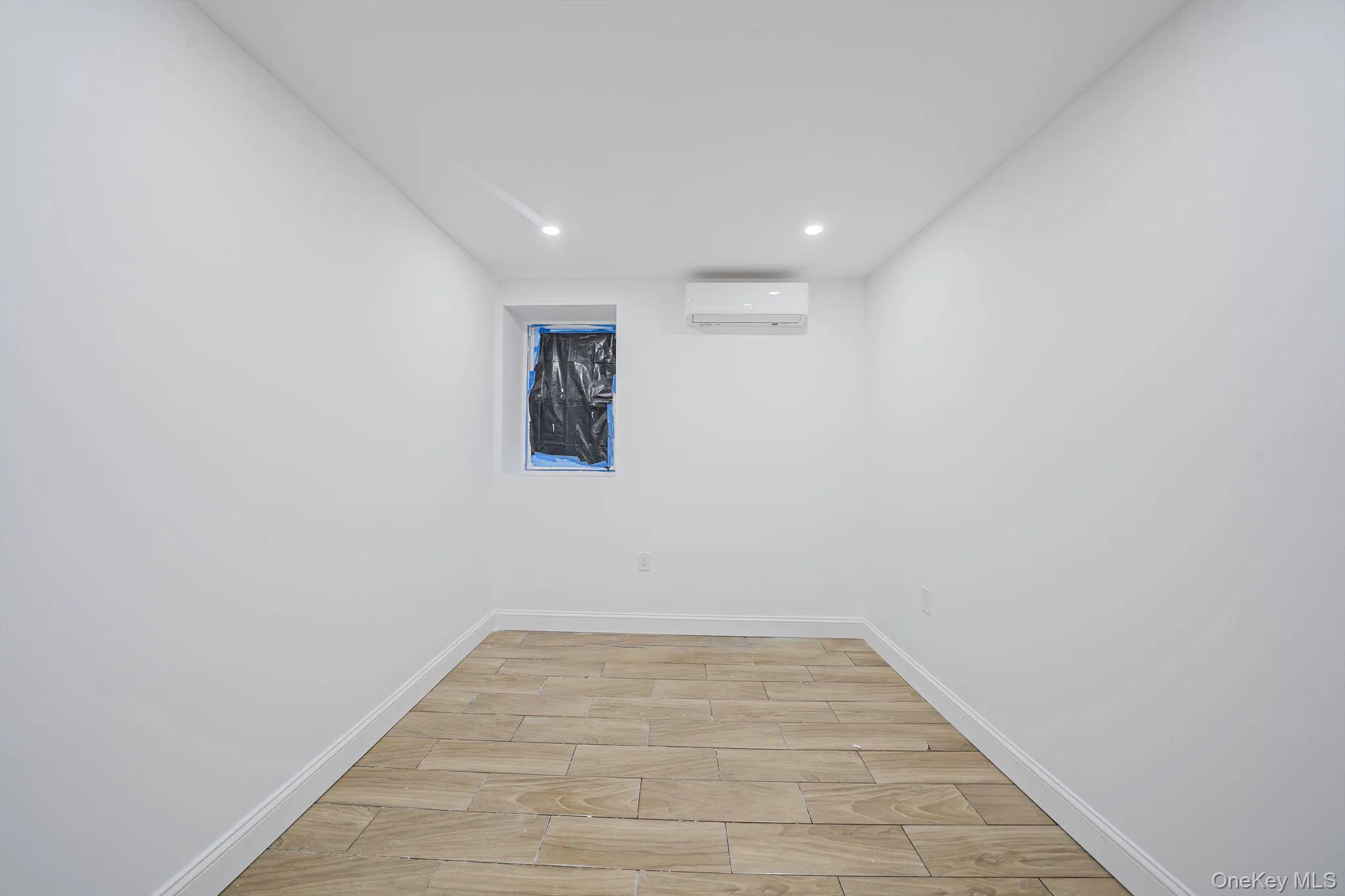 2775 Pond Place, New York, NY, 2 Bedrooms Bedrooms, 3 Rooms Rooms,1 BathroomBathrooms,Residential Lease,For Rent,Pond,0,KEY1018759 2775 Pond Place, New York, NY, 2 Bedrooms Bedrooms, 3 Rooms Rooms,1 BathroomBathrooms,Residential Lease,For Rent,Pond,0,KEY1018759