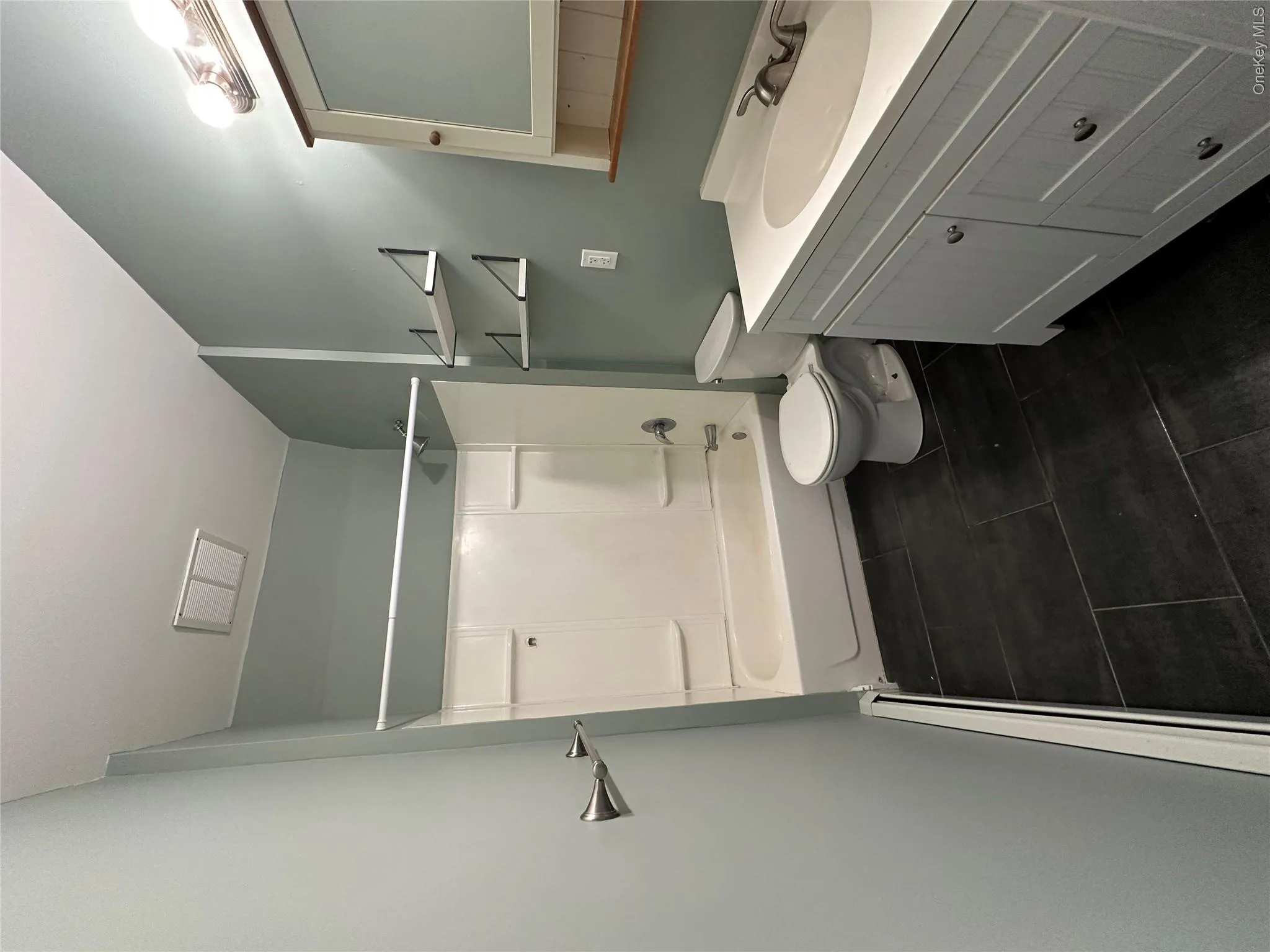 19 Wheeler Avenue, Warwick (town), NY, 1 Bedroom Bedrooms, 4 Rooms Rooms,1 BathroomBathrooms,Residential Lease,For Rent,Wheeler,0,1018766 19 Wheeler Avenue, Warwick (town), NY, 1 Bedroom Bedrooms, 4 Rooms Rooms,1 BathroomBathrooms,Residential Lease,For Rent,Wheeler,0,1018766