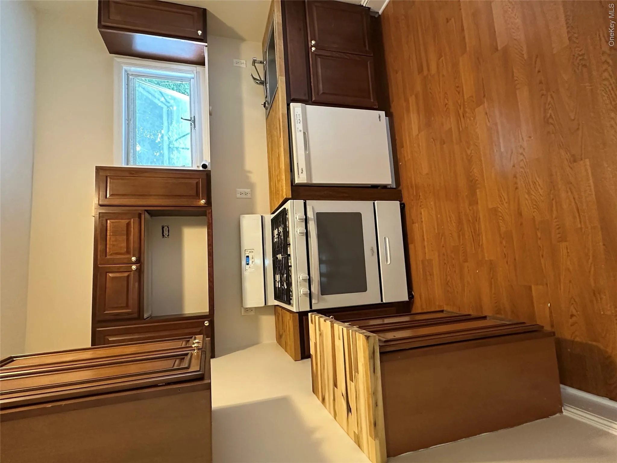 19 Wheeler Avenue, Warwick (town), NY, 1 Bedroom Bedrooms, 4 Rooms Rooms,1 BathroomBathrooms,Residential Lease,For Rent,Wheeler,0,1018766 19 Wheeler Avenue, Warwick (town), NY, 1 Bedroom Bedrooms, 4 Rooms Rooms,1 BathroomBathrooms,Residential Lease,For Rent,Wheeler,0,1018766