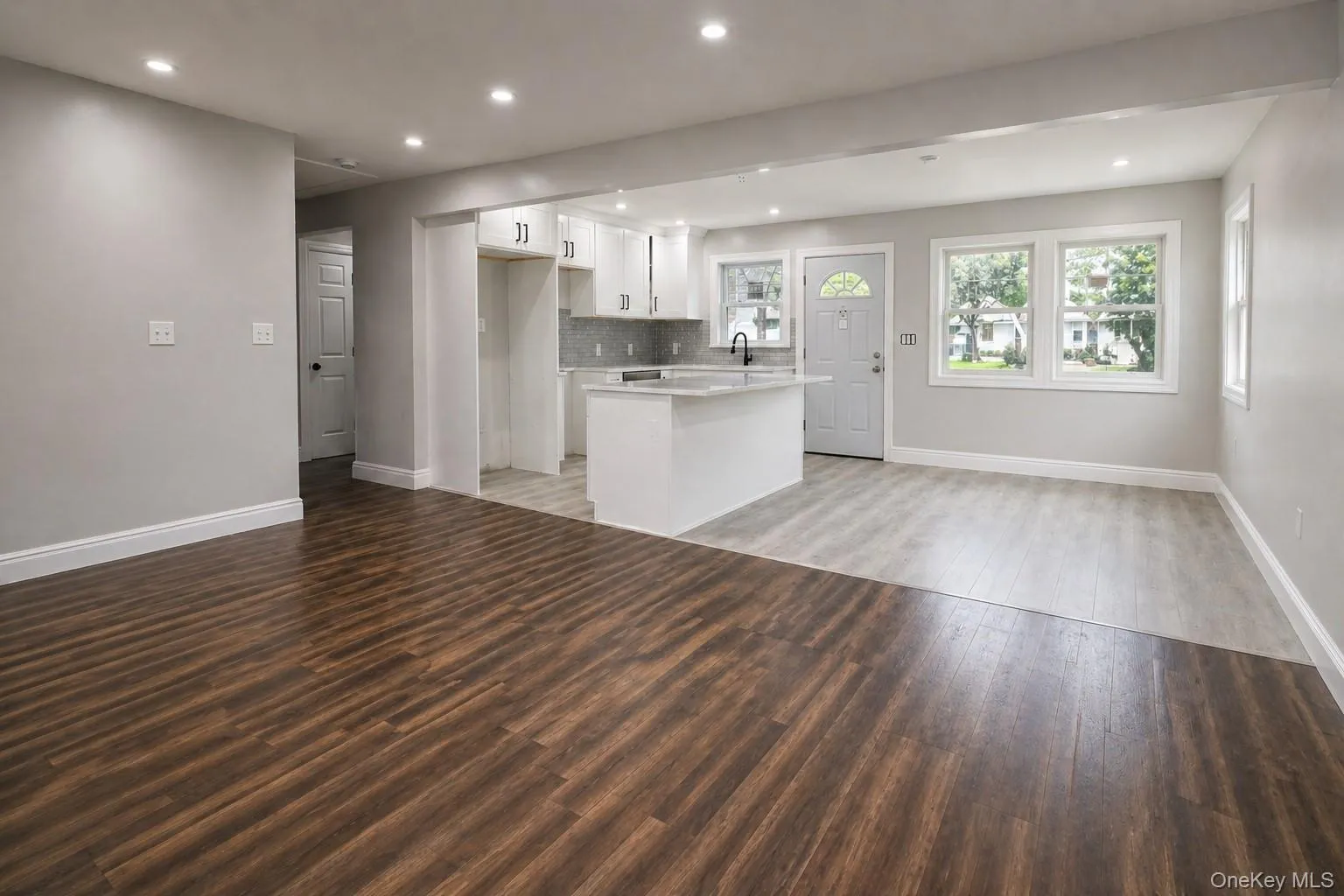 9 Emerald Lane, Babylon, NY, 2 Bedrooms Bedrooms, 5 Rooms Rooms,1 BathroomBathrooms,Residential,For Rent,Emerald,0,KEY1018767 9 Emerald Lane, Babylon, NY, 2 Bedrooms Bedrooms, 5 Rooms Rooms,1 BathroomBathrooms,Residential,For Rent,Emerald,0,KEY1018767