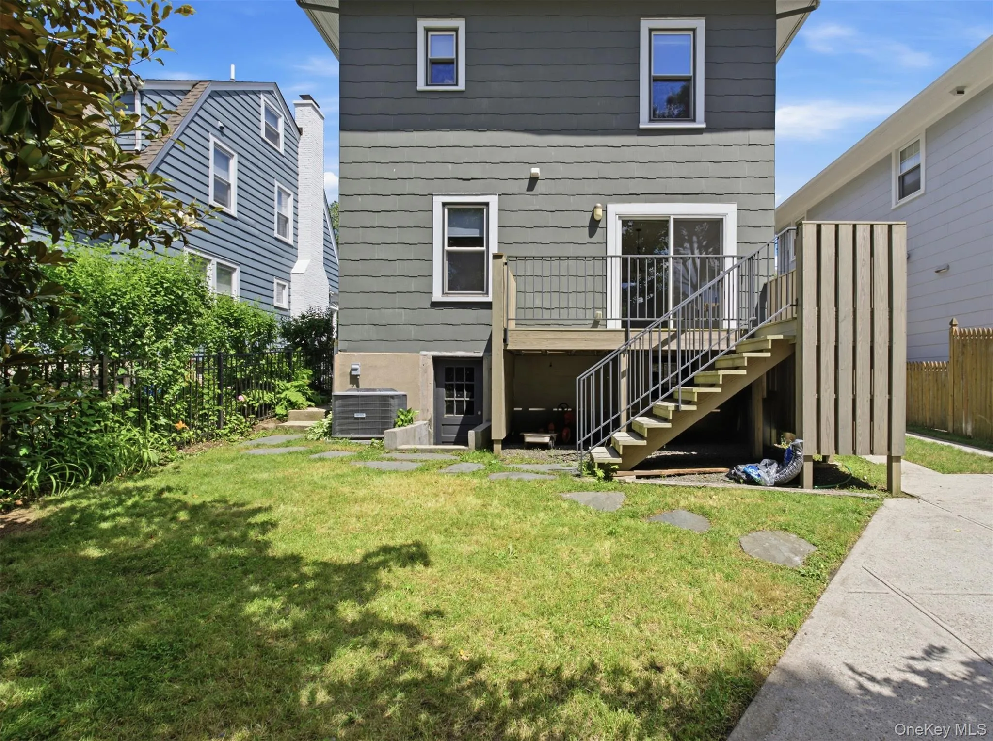 17 Dutcher Street, Greenburgh, NY, 3 Bedrooms Bedrooms, 7 Rooms Rooms,2 BathroomsBathrooms,Residential Lease,For Rent,Dutcher,0,KEY1018776 17 Dutcher Street, Greenburgh, NY, 3 Bedrooms Bedrooms, 7 Rooms Rooms,2 BathroomsBathrooms,Residential Lease,For Rent,Dutcher,0,KEY1018776