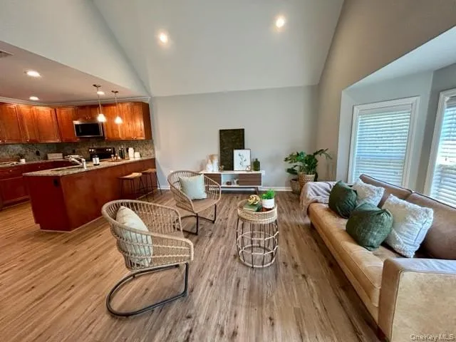 408 Pine Creek Road, Islip, NY, 2 Bedrooms Bedrooms, 5 Rooms Rooms,1 BathroomBathrooms,Residential Lease,For Rent,Pine Creek,0,1018777 408 Pine Creek Road, Islip, NY, 2 Bedrooms Bedrooms, 5 Rooms Rooms,1 BathroomBathrooms,Residential Lease,For Rent,Pine Creek,0,1018777