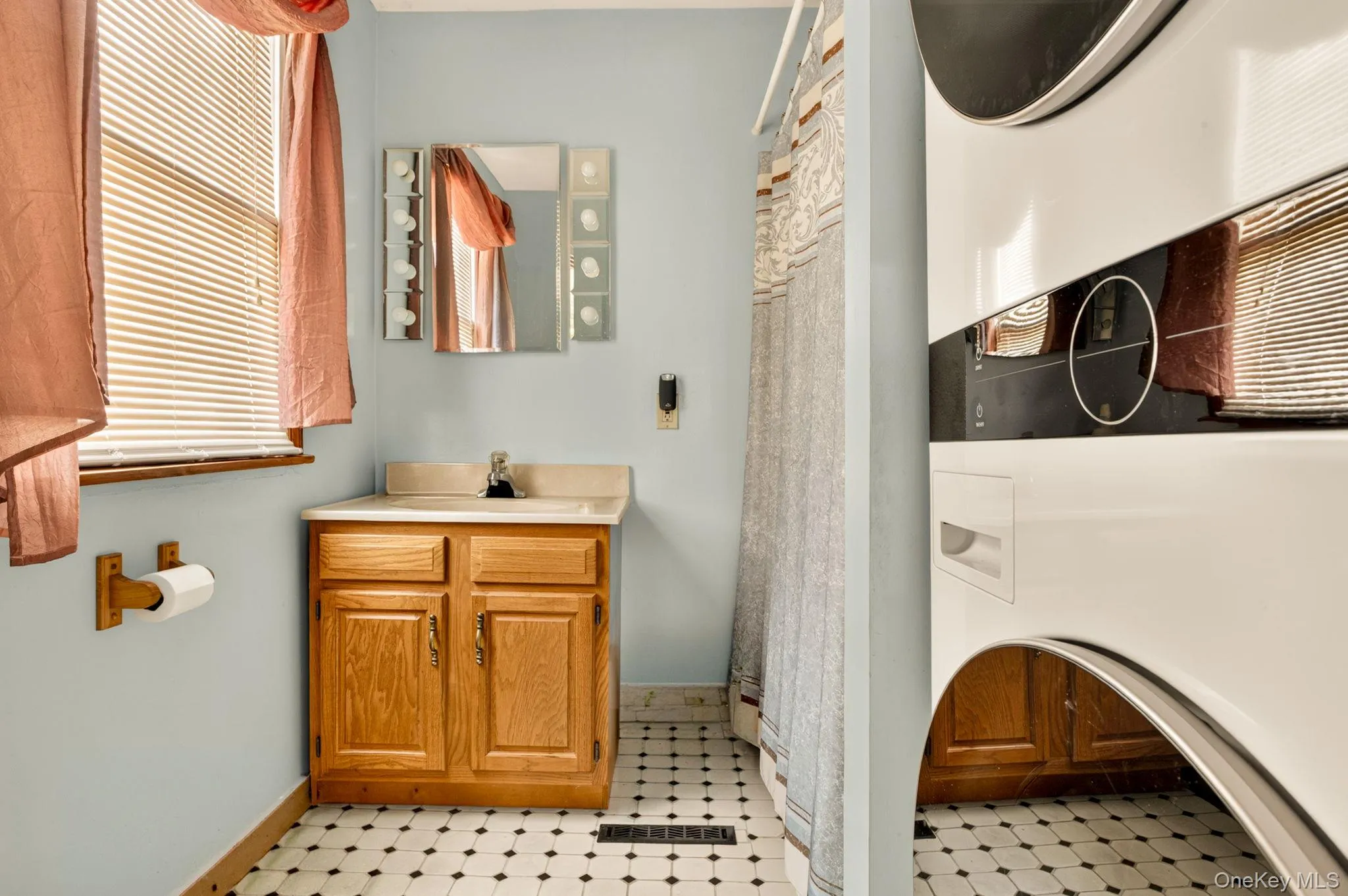 101 Bridge Street, Saugerties, NY, 1 Bedroom Bedrooms, 3 Rooms Rooms,1 BathroomBathrooms,Residential,For Rent,Bridge,0,1018782 101 Bridge Street, Saugerties, NY, 1 Bedroom Bedrooms, 3 Rooms Rooms,1 BathroomBathrooms,Residential,For Rent,Bridge,0,1018782