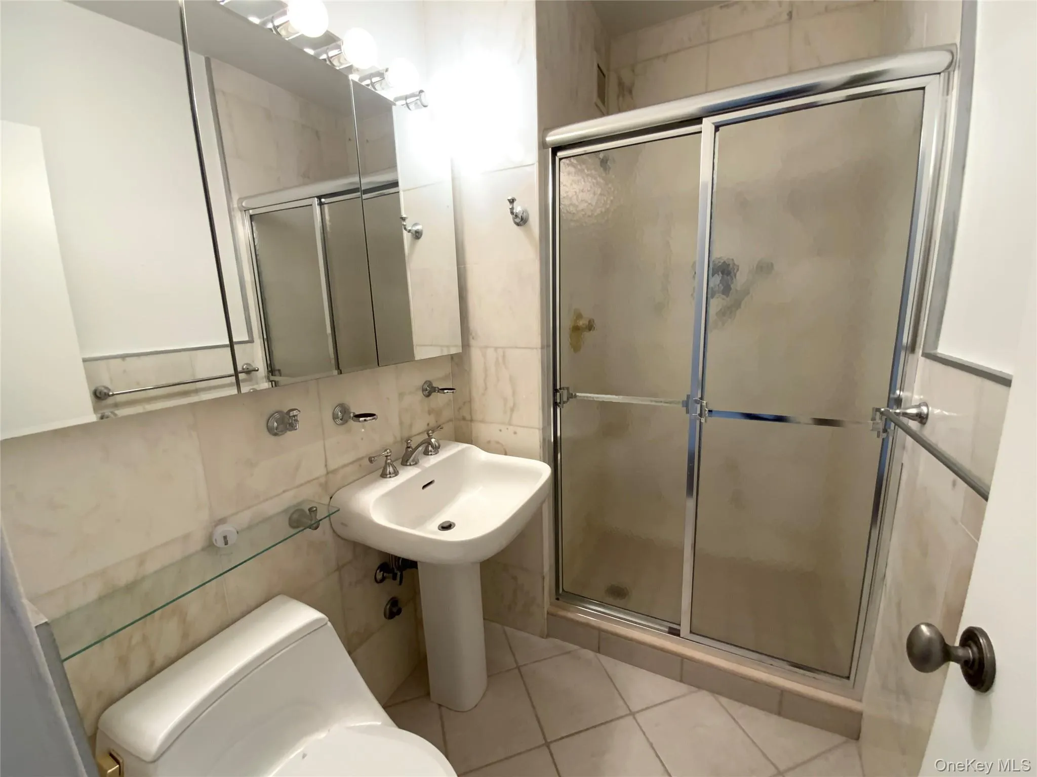 27110 Grand Central Parkway, New York, NY, 2 Bedrooms Bedrooms, 5 Rooms Rooms,2 BathroomsBathrooms,Residential,For Rent,Grand Central,0,1018785 27110 Grand Central Parkway, New York, NY, 2 Bedrooms Bedrooms, 5 Rooms Rooms,2 BathroomsBathrooms,Residential,For Rent,Grand Central,0,1018785