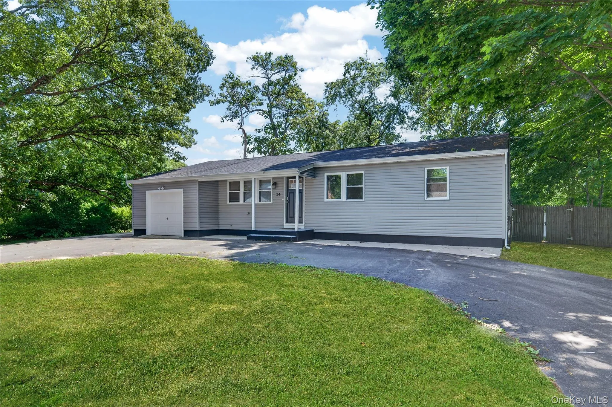 34 Pinetop Drive, Brookhaven, NY, 4 Bedrooms Bedrooms, 8 Rooms Rooms,3 BathroomsBathrooms,Residential,For Rent,Pinetop,0,KEY1018787 34 Pinetop Drive, Brookhaven, NY, 4 Bedrooms Bedrooms, 8 Rooms Rooms,3 BathroomsBathrooms,Residential,For Rent,Pinetop,0,KEY1018787