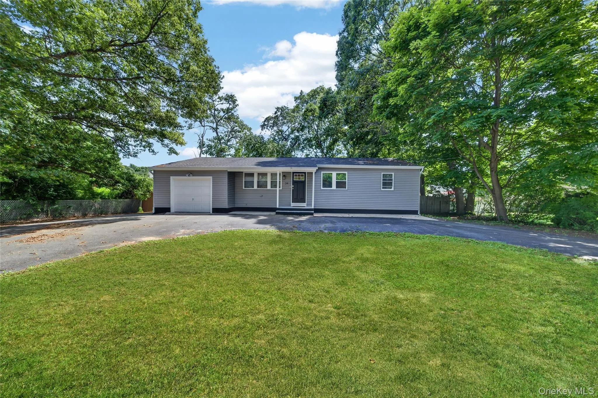 34 Pinetop Drive, Brookhaven, NY, 4 Bedrooms Bedrooms, 8 Rooms Rooms,3 BathroomsBathrooms,Residential,For Rent,Pinetop,0,KEY1018787 34 Pinetop Drive, Brookhaven, NY, 4 Bedrooms Bedrooms, 8 Rooms Rooms,3 BathroomsBathrooms,Residential,For Rent,Pinetop,0,KEY1018787