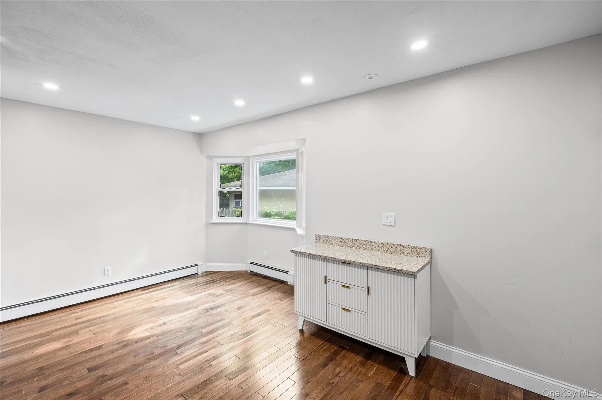 84 Flower Road, Brookhaven, NY, 3 Bedrooms Bedrooms, 10 Rooms Rooms,3 BathroomsBathrooms,Residential,For Rent,Flower,0,1018796 84 Flower Road, Brookhaven, NY, 3 Bedrooms Bedrooms, 10 Rooms Rooms,3 BathroomsBathrooms,Residential,For Rent,Flower,0,1018796