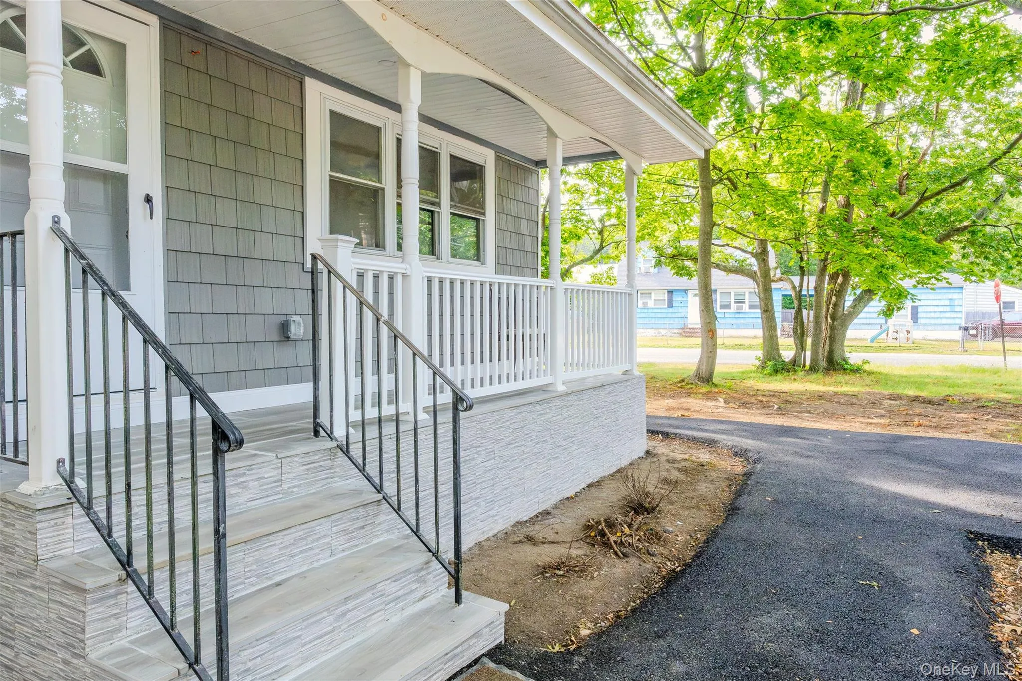 84 Flower Road, Brookhaven, NY, 3 Bedrooms Bedrooms, 10 Rooms Rooms,3 BathroomsBathrooms,Residential,For Rent,Flower,0,1018796 84 Flower Road, Brookhaven, NY, 3 Bedrooms Bedrooms, 10 Rooms Rooms,3 BathroomsBathrooms,Residential,For Rent,Flower,0,1018796