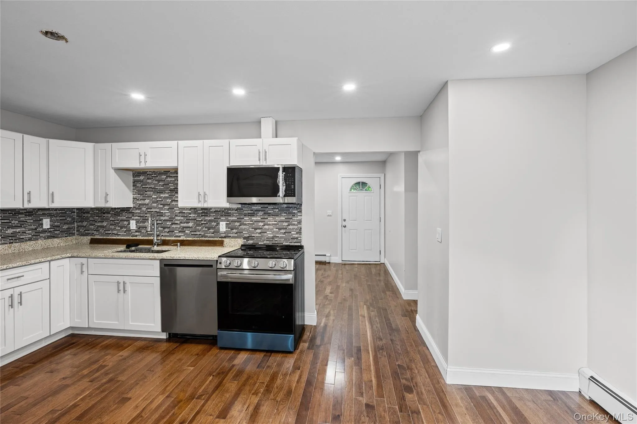 84 Flower Road, Brookhaven, NY, 3 Bedrooms Bedrooms, 10 Rooms Rooms,3 BathroomsBathrooms,Residential,For Rent,Flower,0,1018796 84 Flower Road, Brookhaven, NY, 3 Bedrooms Bedrooms, 10 Rooms Rooms,3 BathroomsBathrooms,Residential,For Rent,Flower,0,1018796
