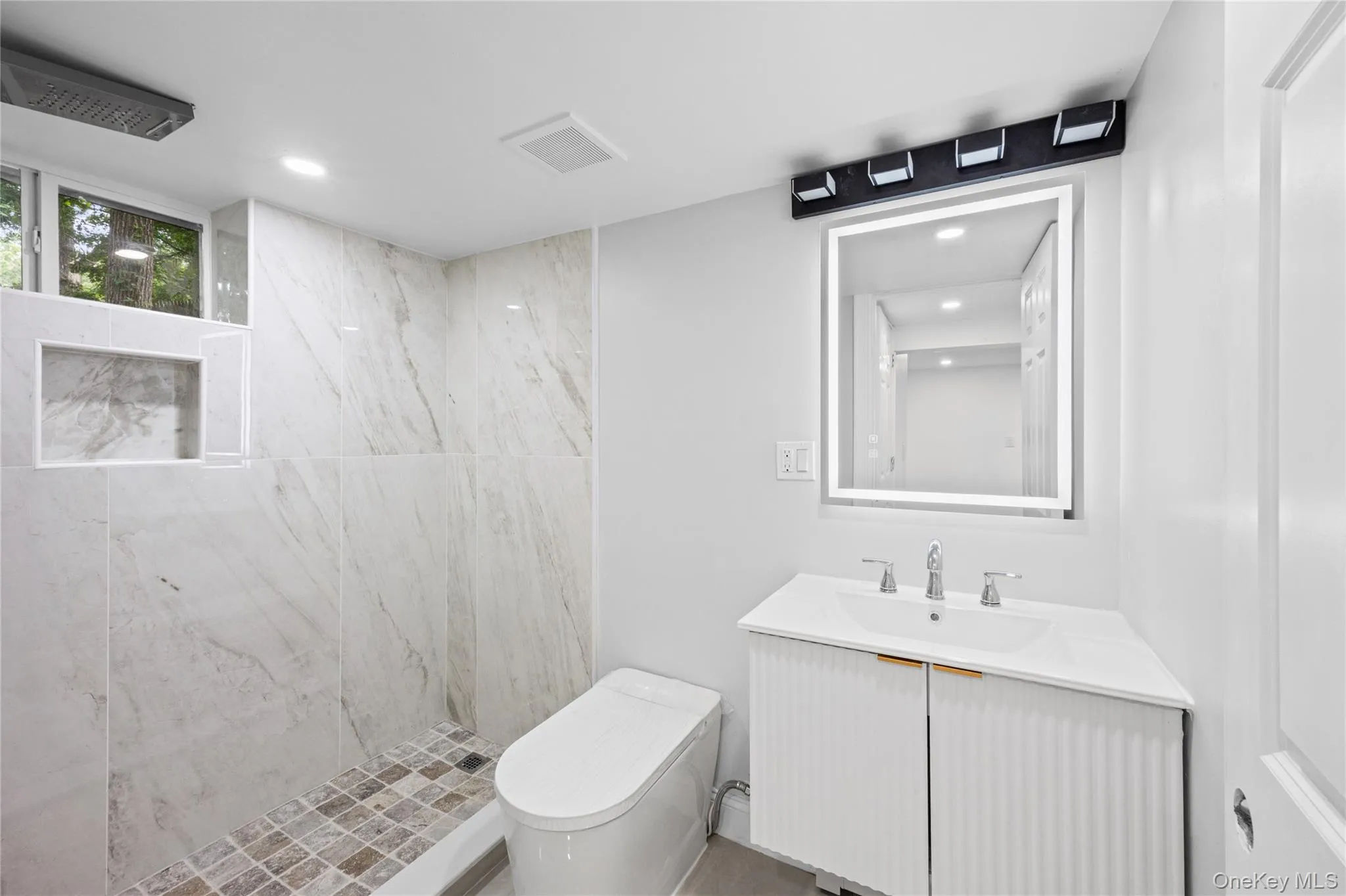 84 Flower Road, Brookhaven, NY, 3 Bedrooms Bedrooms, 10 Rooms Rooms,3 BathroomsBathrooms,Residential,For Rent,Flower,0,1018796 84 Flower Road, Brookhaven, NY, 3 Bedrooms Bedrooms, 10 Rooms Rooms,3 BathroomsBathrooms,Residential,For Rent,Flower,0,1018796