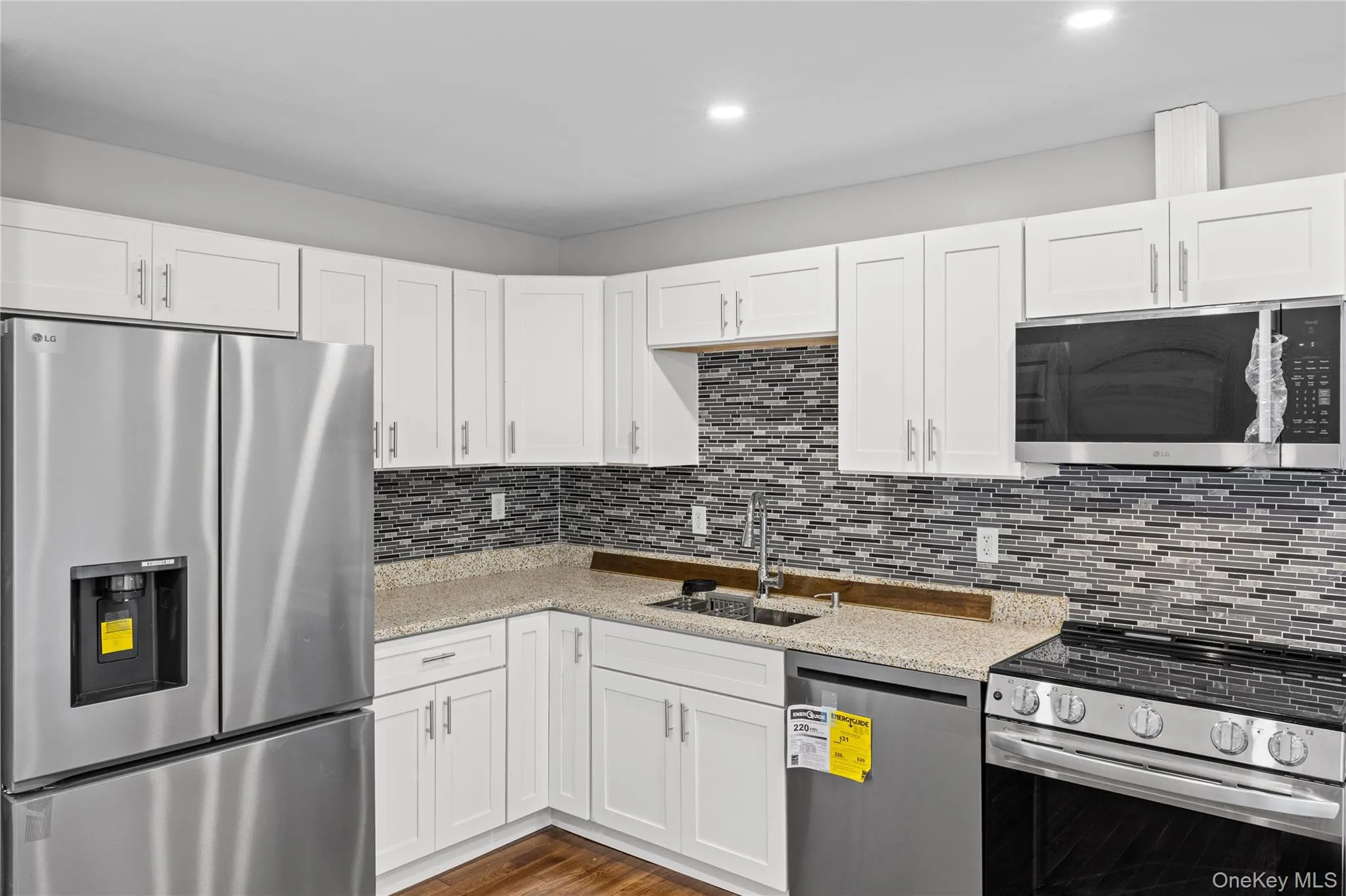 84 Flower Road, Brookhaven, NY, 3 Bedrooms Bedrooms, 10 Rooms Rooms,3 BathroomsBathrooms,Residential,For Rent,Flower,0,1018796 84 Flower Road, Brookhaven, NY, 3 Bedrooms Bedrooms, 10 Rooms Rooms,3 BathroomsBathrooms,Residential,For Rent,Flower,0,1018796