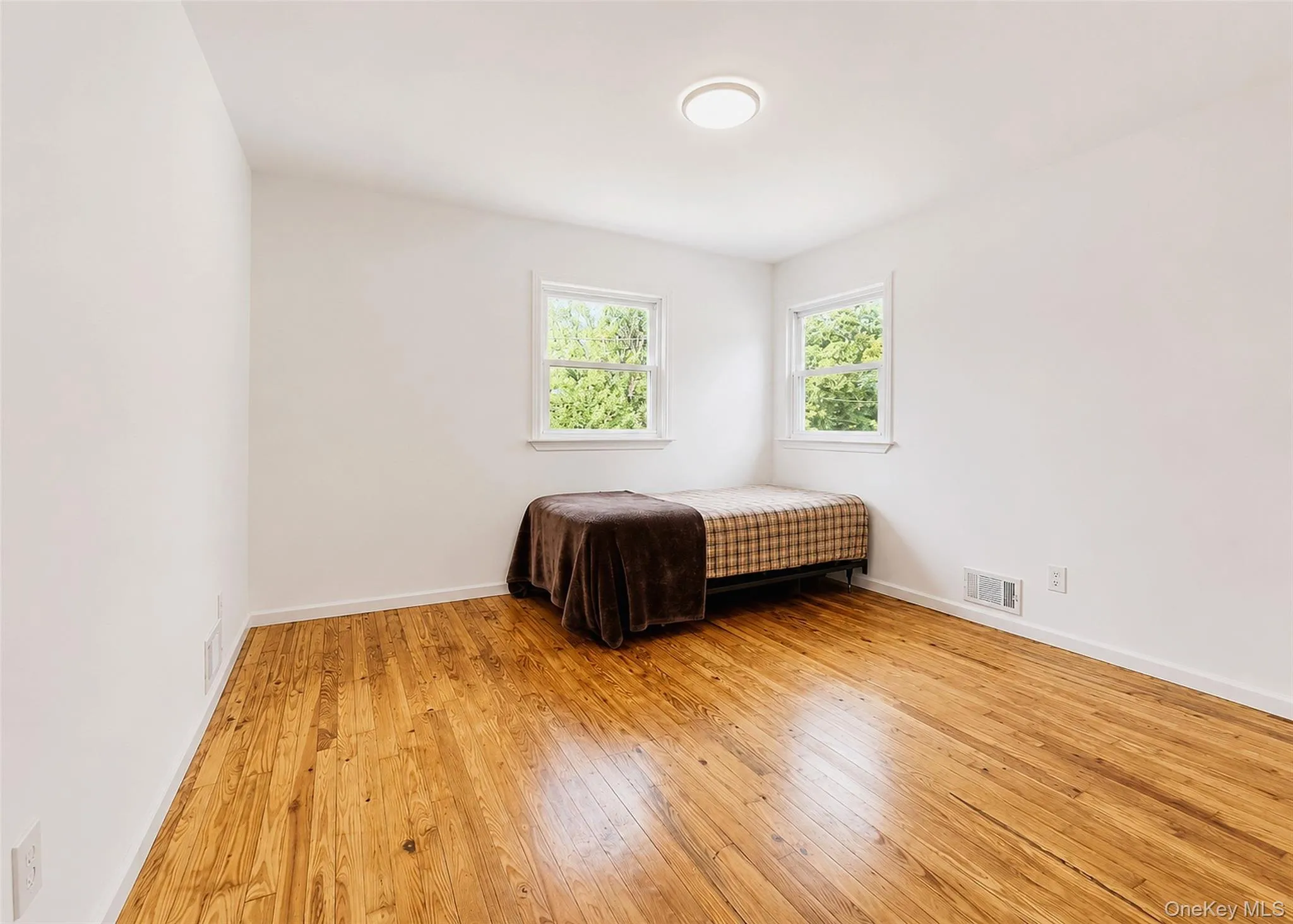 290 Eastwood Boulevard, Brookhaven, NY, 4 Bedrooms Bedrooms, 8 Rooms Rooms,2 BathroomsBathrooms,Residential,For Rent,Eastwood,0,1018799 290 Eastwood Boulevard, Brookhaven, NY, 4 Bedrooms Bedrooms, 8 Rooms Rooms,2 BathroomsBathrooms,Residential,For Rent,Eastwood,0,1018799