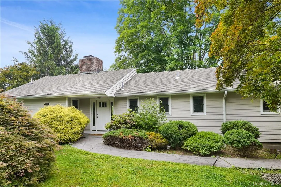 30 Palmer Lane, Mount Pleasant, NY, 3 Bedrooms Bedrooms, 8 Rooms Rooms,2 BathroomsBathrooms,Residential Lease,For Rent,Palmer,0,1018805 30 Palmer Lane, Mount Pleasant, NY, 3 Bedrooms Bedrooms, 8 Rooms Rooms,2 BathroomsBathrooms,Residential Lease,For Rent,Palmer,0,1018805