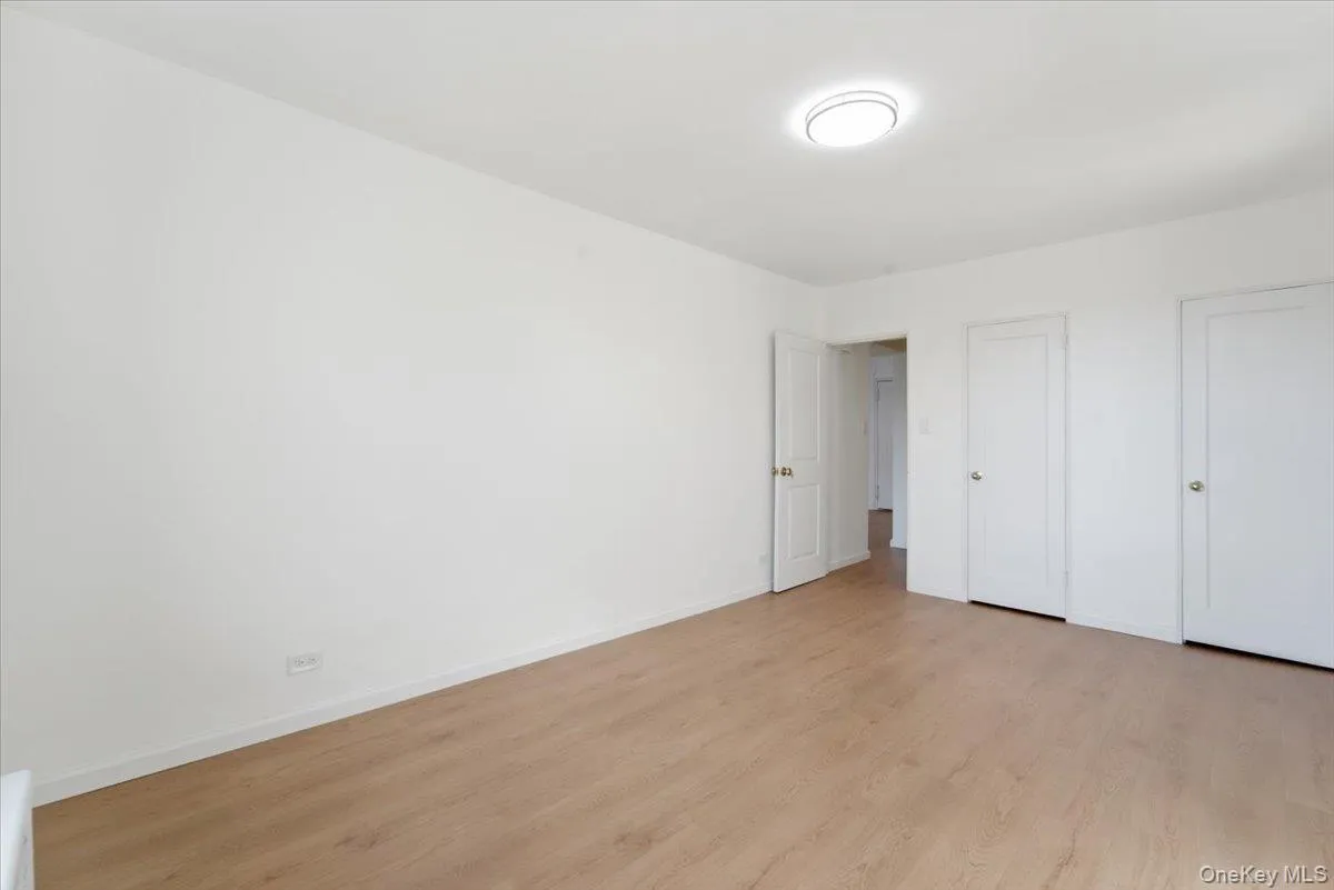 6393 Woodhaven Boulevard, New York, NY, 1 Bedroom Bedrooms, 3 Rooms Rooms,1 BathroomBathrooms,Residential,For Rent,Woodhaven,0,KEY1018806 6393 Woodhaven Boulevard, New York, NY, 1 Bedroom Bedrooms, 3 Rooms Rooms,1 BathroomBathrooms,Residential,For Rent,Woodhaven,0,KEY1018806