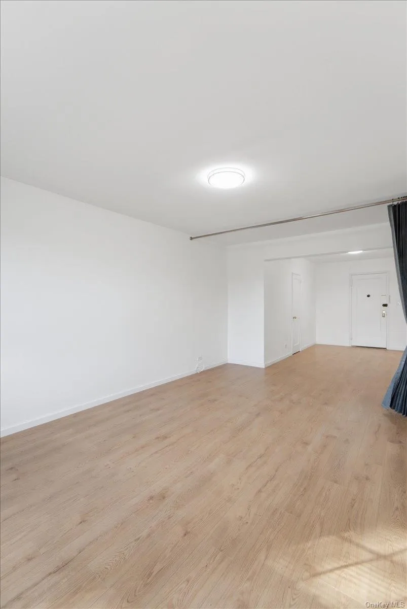 6393 Woodhaven Boulevard, New York, NY, 1 Bedroom Bedrooms, 3 Rooms Rooms,1 BathroomBathrooms,Residential,For Rent,Woodhaven,0,KEY1018806 6393 Woodhaven Boulevard, New York, NY, 1 Bedroom Bedrooms, 3 Rooms Rooms,1 BathroomBathrooms,Residential,For Rent,Woodhaven,0,KEY1018806