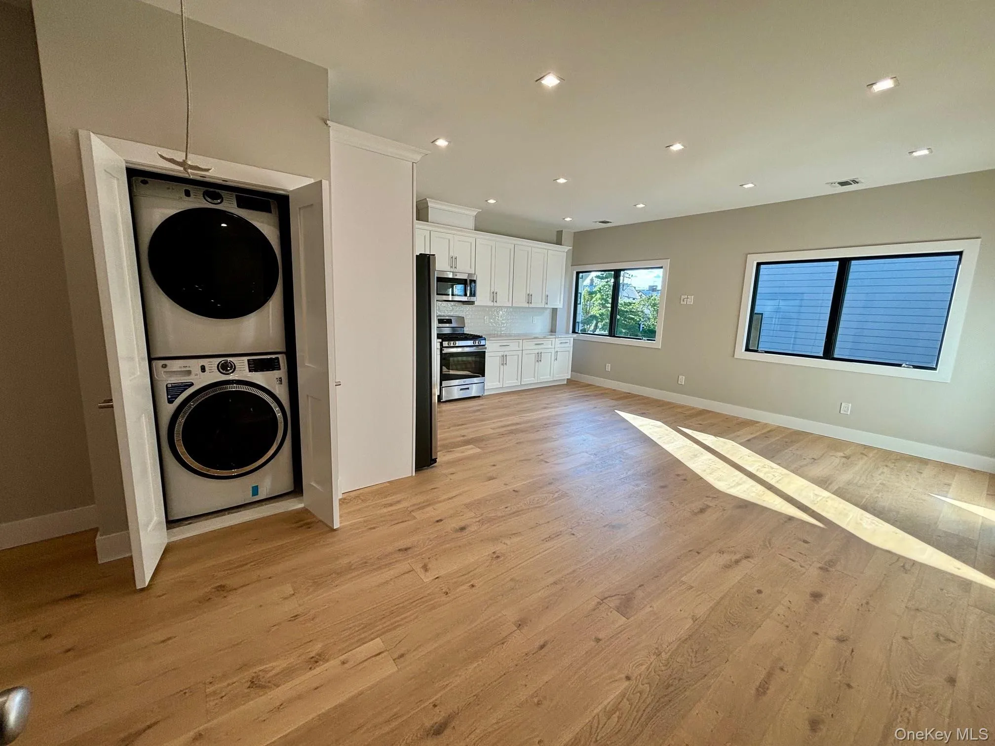 163 Harrison Avenue, North Hempstead, NY, 2 Bedrooms Bedrooms, 4 Rooms Rooms,1 BathroomBathrooms,Residential Lease,For Rent,Harrison,0,KEY1018807 163 Harrison Avenue, North Hempstead, NY, 2 Bedrooms Bedrooms, 4 Rooms Rooms,1 BathroomBathrooms,Residential Lease,For Rent,Harrison,0,KEY1018807