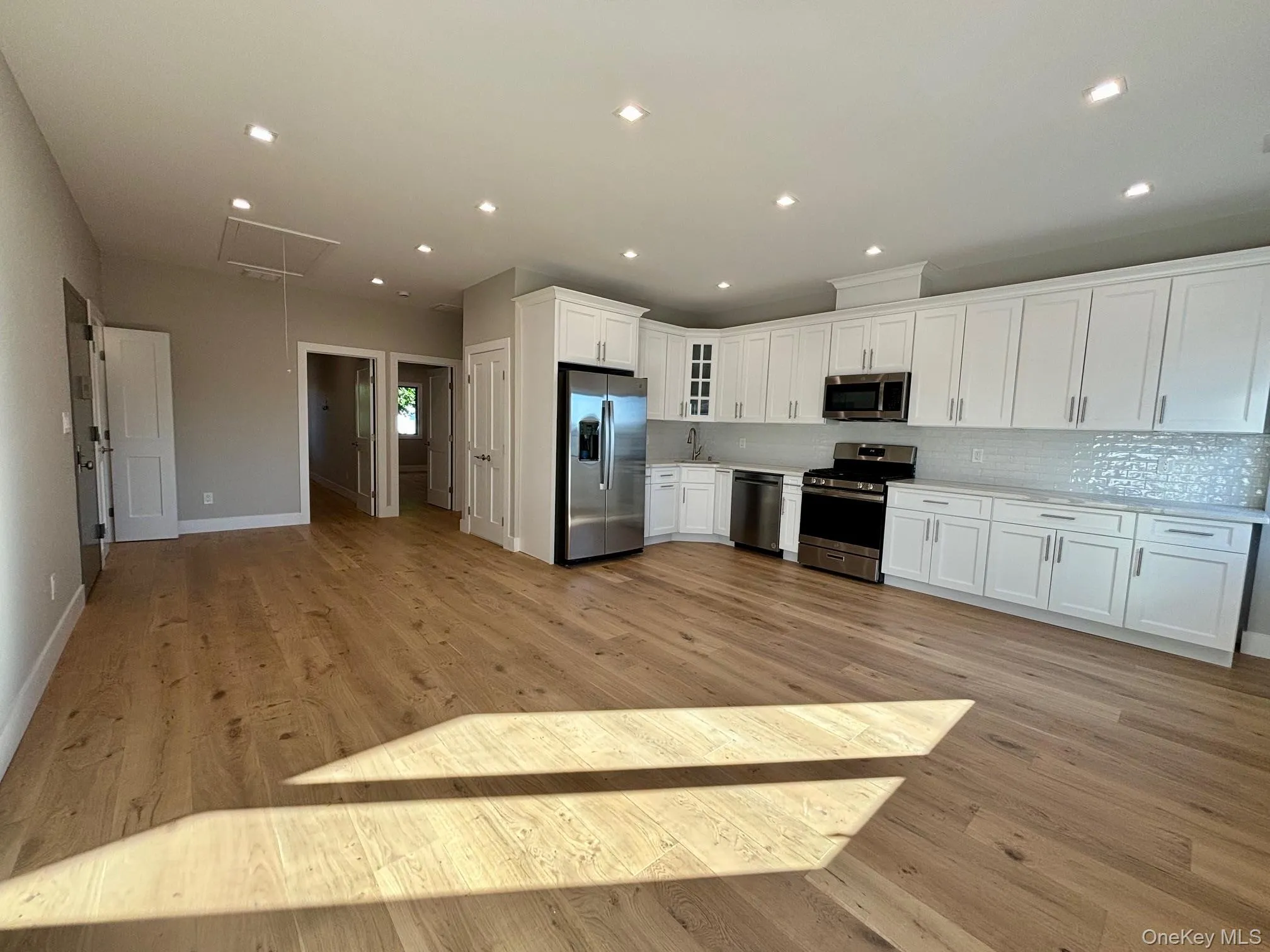 163 Harrison Avenue, North Hempstead, NY, 2 Bedrooms Bedrooms, 4 Rooms Rooms,1 BathroomBathrooms,Residential Lease,For Rent,Harrison,0,KEY1018807 163 Harrison Avenue, North Hempstead, NY, 2 Bedrooms Bedrooms, 4 Rooms Rooms,1 BathroomBathrooms,Residential Lease,For Rent,Harrison,0,KEY1018807