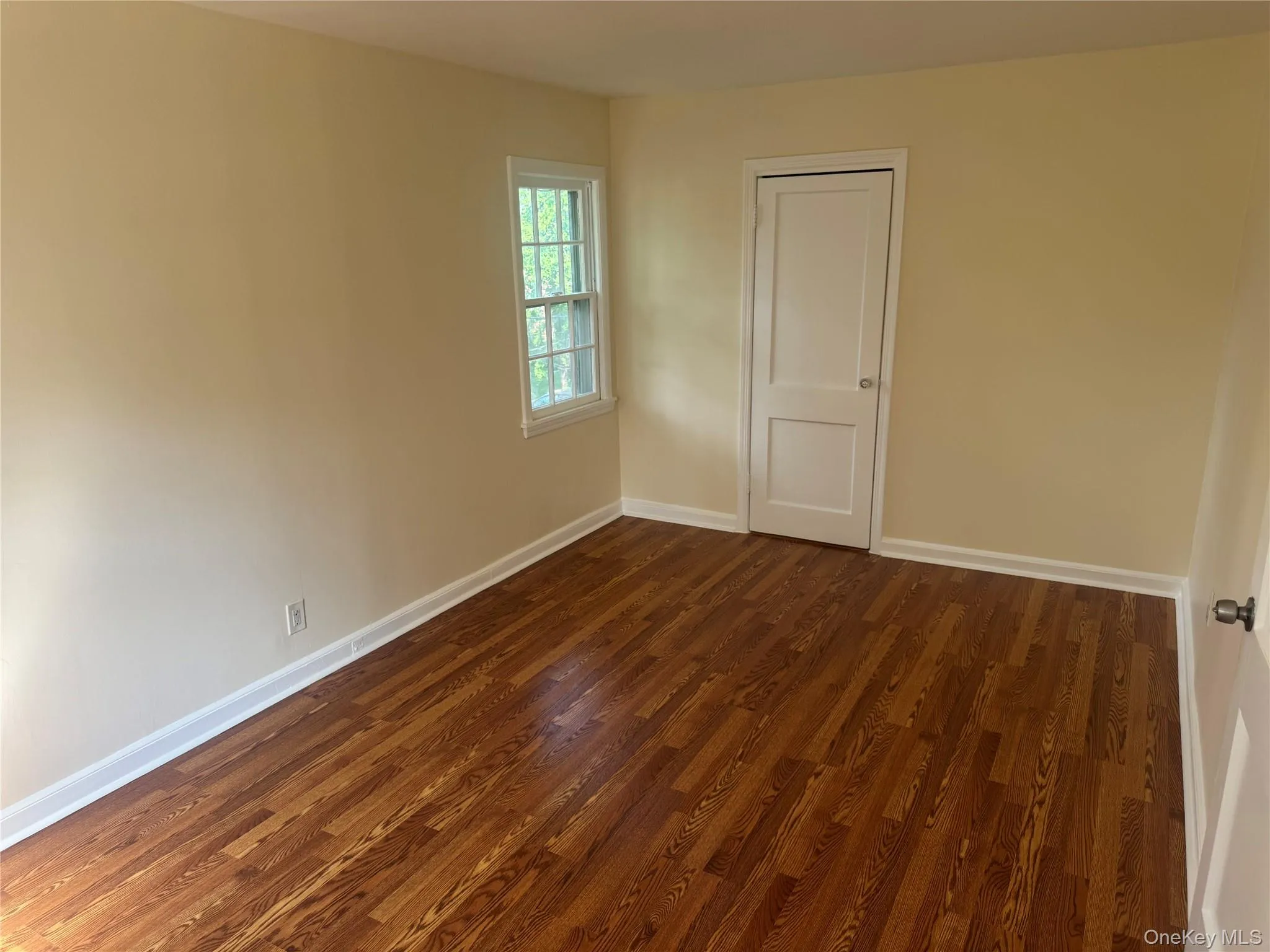 27 Keogh Lane, New Rochelle, NY, 3 Bedrooms Bedrooms, 7 Rooms Rooms,1 BathroomBathrooms,Residential Lease,For Rent,Keogh,0,1018808 27 Keogh Lane, New Rochelle, NY, 3 Bedrooms Bedrooms, 7 Rooms Rooms,1 BathroomBathrooms,Residential Lease,For Rent,Keogh,0,1018808