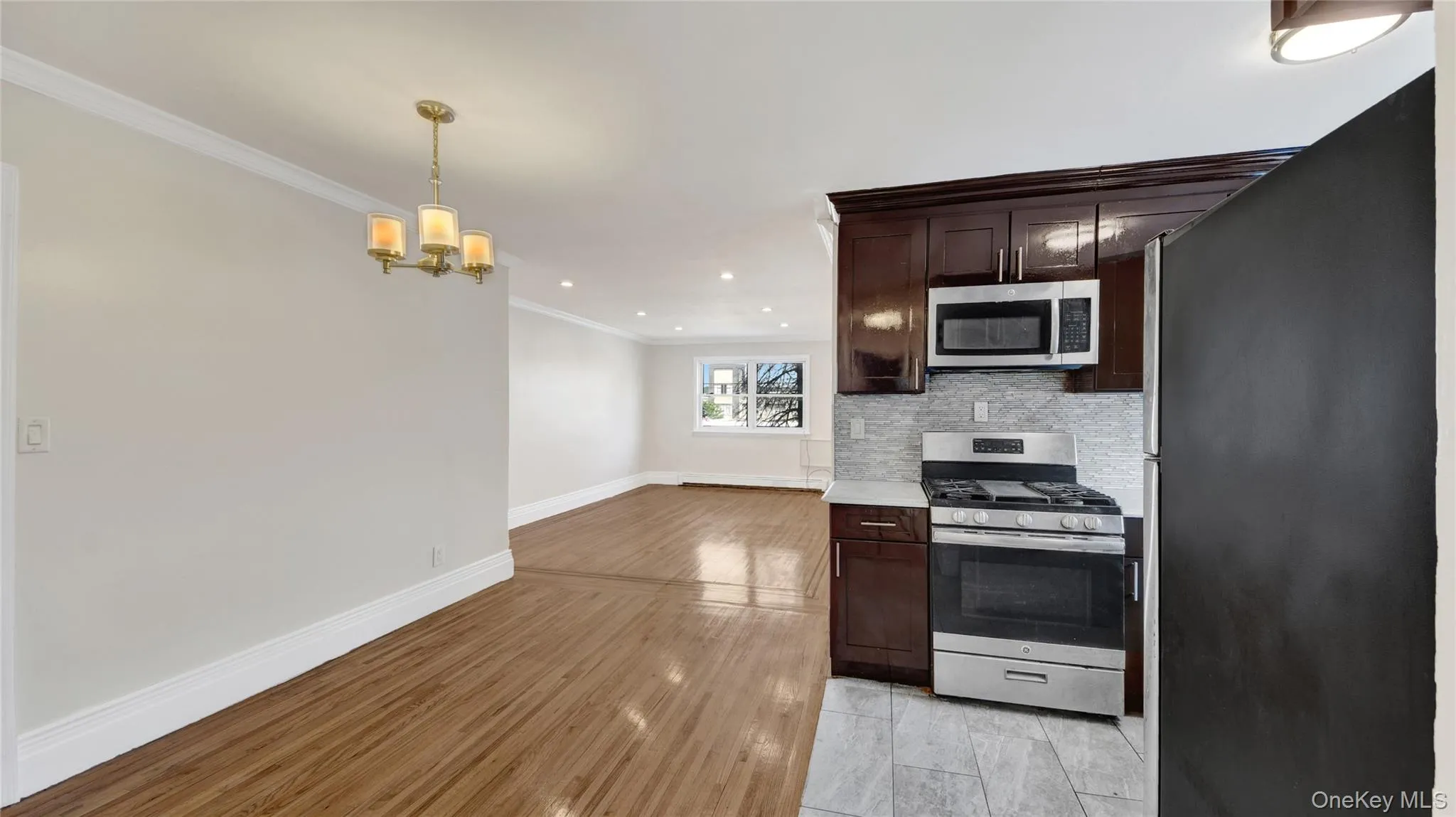 4392 Carpenter apt #2 Avenue, New York, NY, 3 Bedrooms Bedrooms, 7 Rooms Rooms,1 BathroomBathrooms,Residential Lease,For Rent,Carpenter apt #2,0,KEY1018815 4392 Carpenter apt #2 Avenue, New York, NY, 3 Bedrooms Bedrooms, 7 Rooms Rooms,1 BathroomBathrooms,Residential Lease,For Rent,Carpenter apt #2,0,KEY1018815