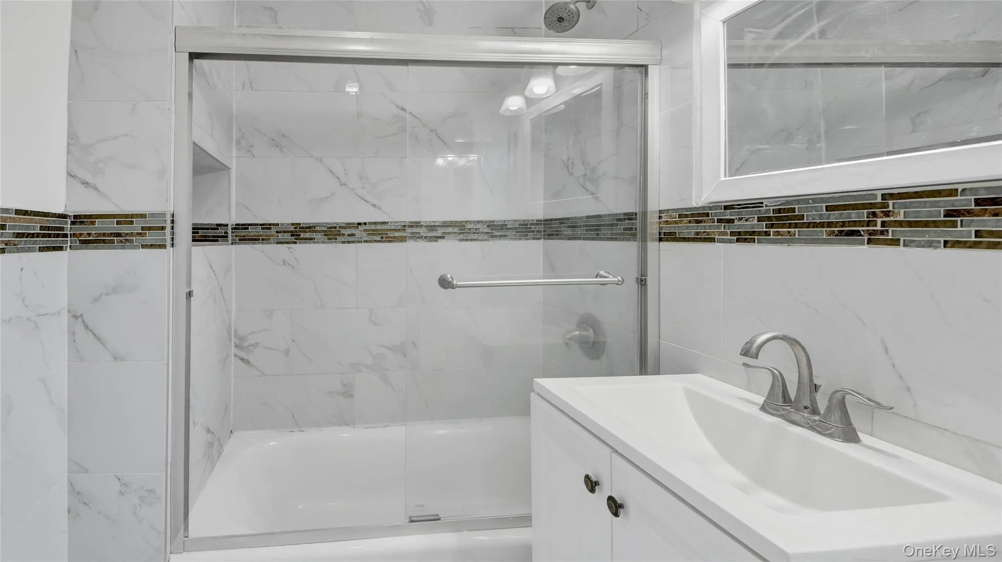 4392 Carpenter apt #2 Avenue, New York, NY, 3 Bedrooms Bedrooms, 7 Rooms Rooms,1 BathroomBathrooms,Residential Lease,For Rent,Carpenter apt #2,0,KEY1018815 4392 Carpenter apt #2 Avenue, New York, NY, 3 Bedrooms Bedrooms, 7 Rooms Rooms,1 BathroomBathrooms,Residential Lease,For Rent,Carpenter apt #2,0,KEY1018815