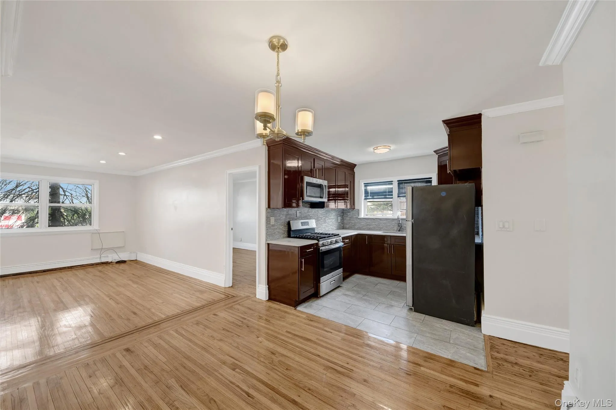 4392 Carpenter apt #2 Avenue, New York, NY, 3 Bedrooms Bedrooms, 7 Rooms Rooms,1 BathroomBathrooms,Residential Lease,For Rent,Carpenter apt #2,0,KEY1018815 4392 Carpenter apt #2 Avenue, New York, NY, 3 Bedrooms Bedrooms, 7 Rooms Rooms,1 BathroomBathrooms,Residential Lease,For Rent,Carpenter apt #2,0,KEY1018815