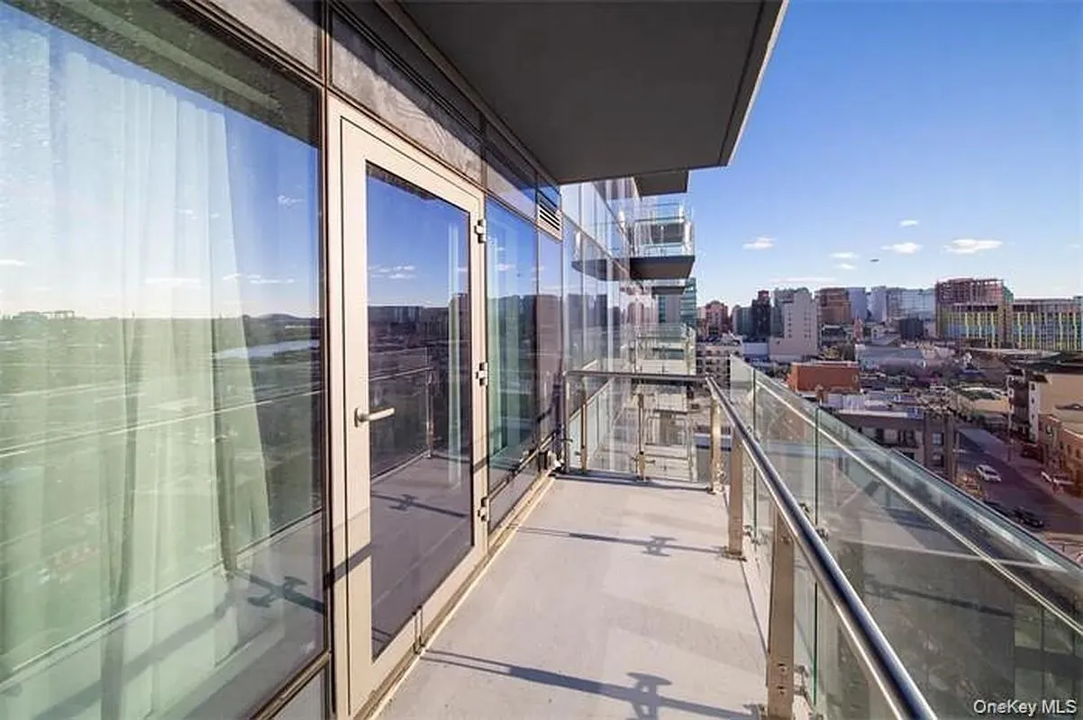 3371 Prince Street, New York, NY, 2 Bedrooms Bedrooms, 5 Rooms Rooms,2 BathroomsBathrooms,Residential Lease,For Rent,Prince,0,KEY1018817 3371 Prince Street, New York, NY, 2 Bedrooms Bedrooms, 5 Rooms Rooms,2 BathroomsBathrooms,Residential Lease,For Rent,Prince,0,KEY1018817