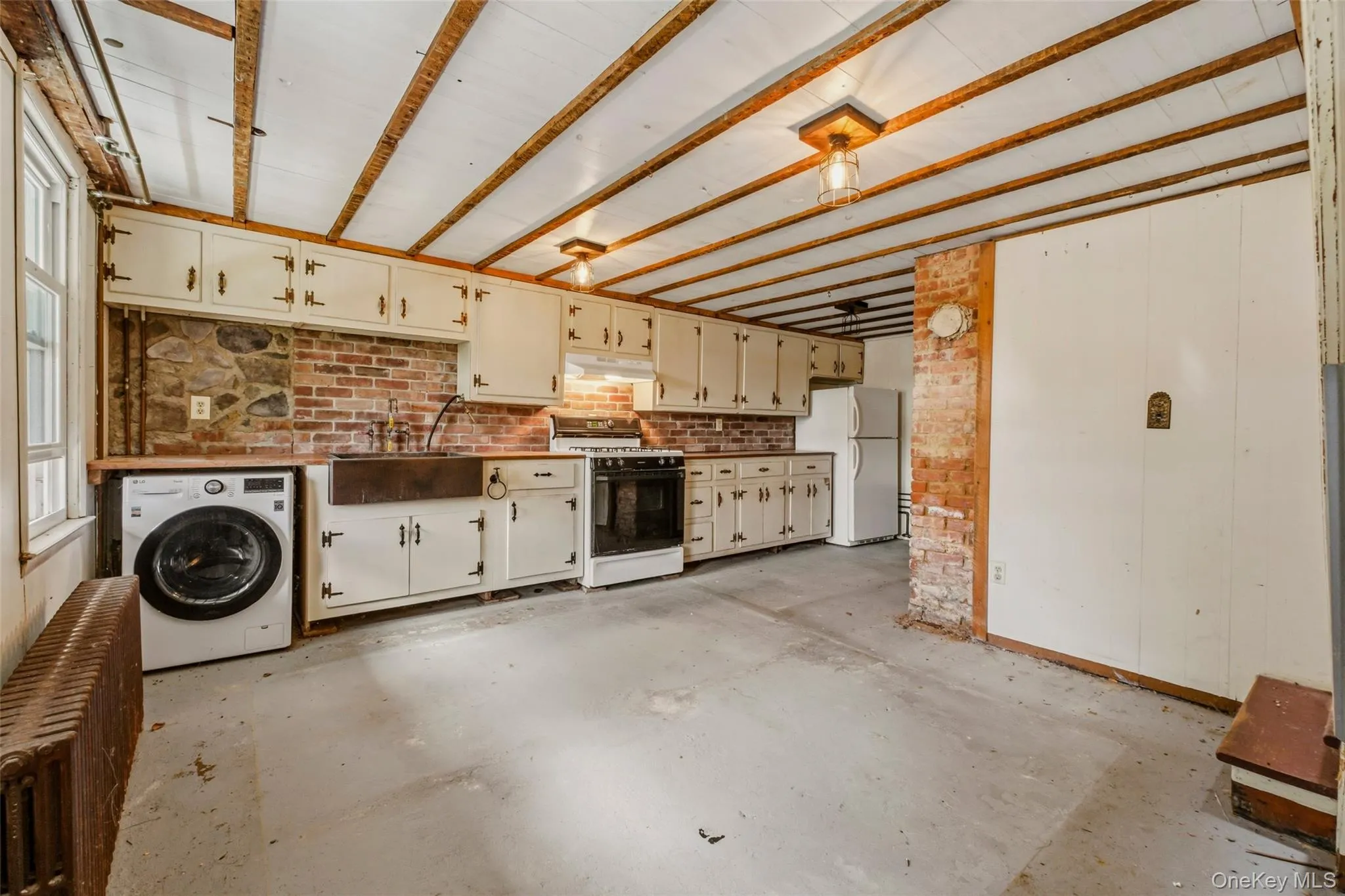 33 Mile Hill Road, Ulster, NY, 2 Bedrooms Bedrooms, 5 Rooms Rooms,1 BathroomBathrooms,Residential,For Rent,Mile Hill,0,1018818 33 Mile Hill Road, Ulster, NY, 2 Bedrooms Bedrooms, 5 Rooms Rooms,1 BathroomBathrooms,Residential,For Rent,Mile Hill,0,1018818