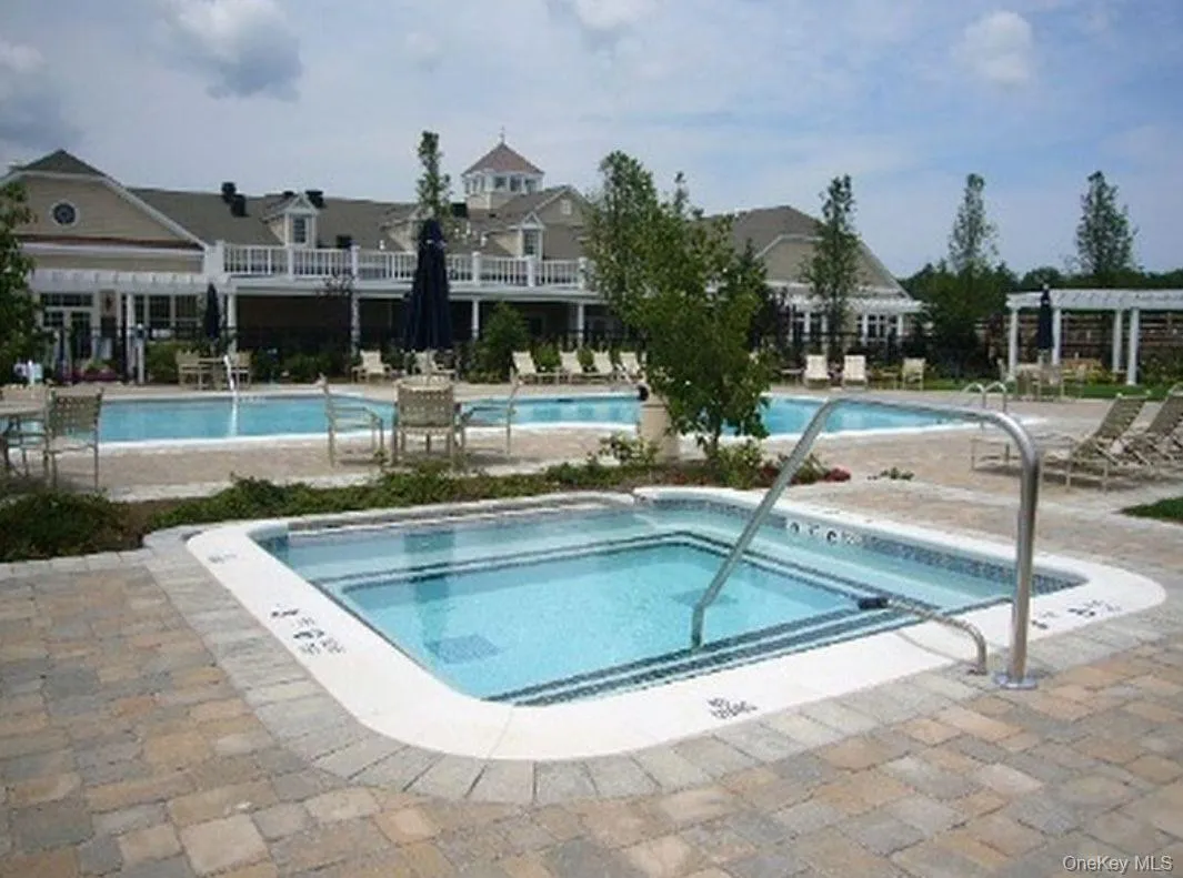 11 Ovation Place, Brookhaven, NY, 2 Bedrooms Bedrooms, 10 Rooms Rooms,2 BathroomsBathrooms,Residential,For Rent,Ovation,0,KEY1018820 11 Ovation Place, Brookhaven, NY, 2 Bedrooms Bedrooms, 10 Rooms Rooms,2 BathroomsBathrooms,Residential,For Rent,Ovation,0,KEY1018820