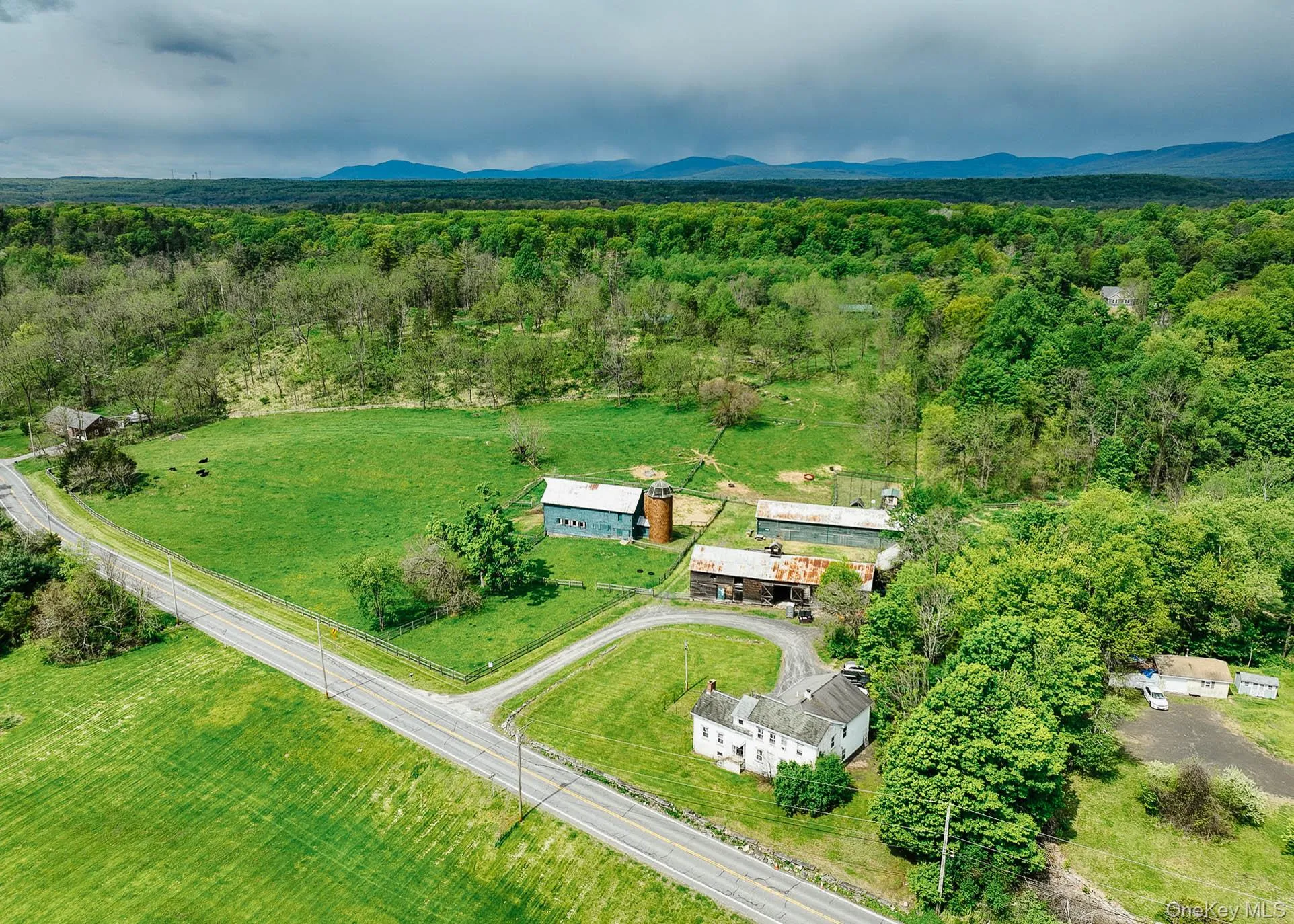 1693 Route 32, Ulster, NY, 3 Bedrooms Bedrooms, 12 Rooms Rooms,2 BathroomsBathrooms,Residential,For Rent,Route 32,0,1018821 1693 Route 32, Ulster, NY, 3 Bedrooms Bedrooms, 12 Rooms Rooms,2 BathroomsBathrooms,Residential,For Rent,Route 32,0,1018821