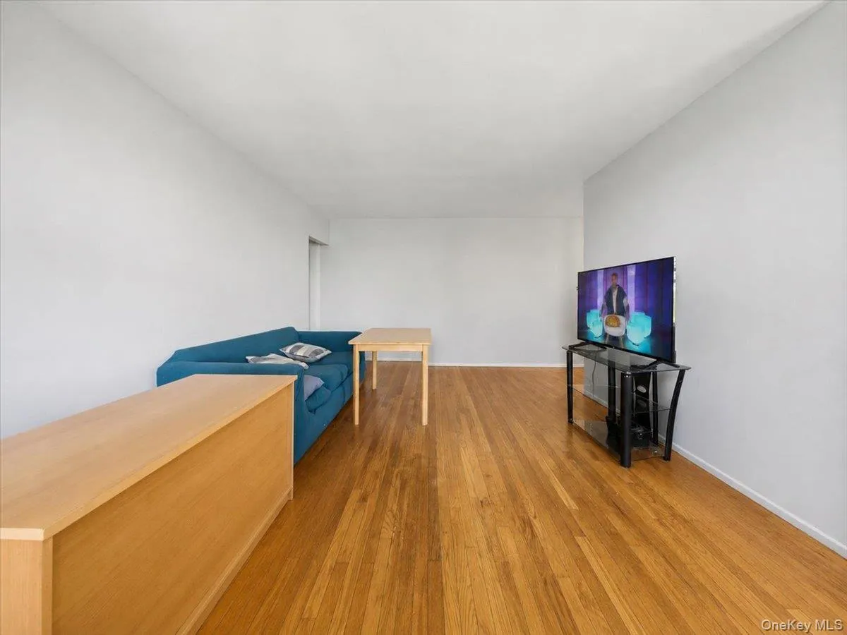 2630 Kingsbridge terrace, New York, NY, 1 Bedroom Bedrooms, 4 Rooms Rooms,1 BathroomBathrooms,Residential,For Rent,Kingsbridge terrace,0,1018823 2630 Kingsbridge terrace, New York, NY, 1 Bedroom Bedrooms, 4 Rooms Rooms,1 BathroomBathrooms,Residential,For Rent,Kingsbridge terrace,0,1018823