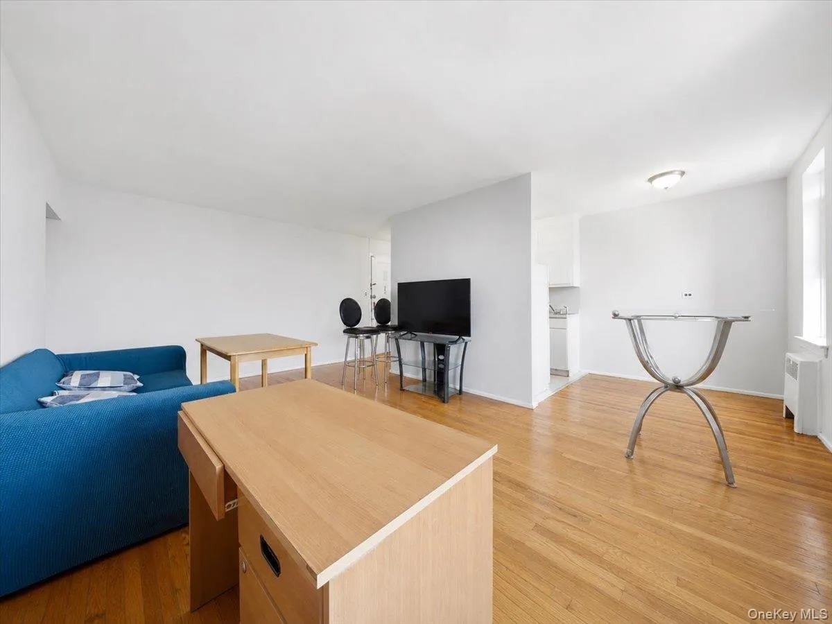 2630 Kingsbridge terrace, New York, NY, 1 Bedroom Bedrooms, 4 Rooms Rooms,1 BathroomBathrooms,Residential,For Rent,Kingsbridge terrace,0,1018823 2630 Kingsbridge terrace, New York, NY, 1 Bedroom Bedrooms, 4 Rooms Rooms,1 BathroomBathrooms,Residential,For Rent,Kingsbridge terrace,0,1018823
