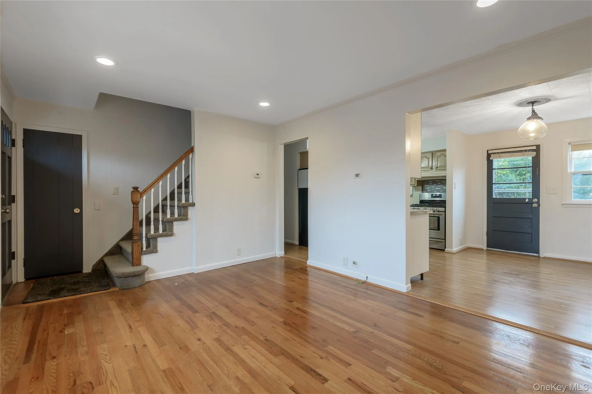 12 Prince Street, Oyster Bay, NY, 3 Bedrooms Bedrooms, 7 Rooms Rooms,2 BathroomsBathrooms,Residential Lease,For Rent,Prince,0,1018826 12 Prince Street, Oyster Bay, NY, 3 Bedrooms Bedrooms, 7 Rooms Rooms,2 BathroomsBathrooms,Residential Lease,For Rent,Prince,0,1018826