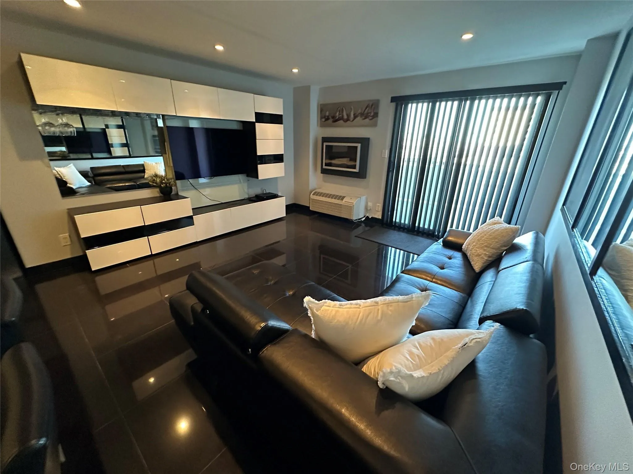 360 Shore Road, Long Beach, NY, 1 Bedroom Bedrooms, 3 Rooms Rooms,1 BathroomBathrooms,Residential,For Rent,Shore,0,KEY1018828 360 Shore Road, Long Beach, NY, 1 Bedroom Bedrooms, 3 Rooms Rooms,1 BathroomBathrooms,Residential,For Rent,Shore,0,KEY1018828