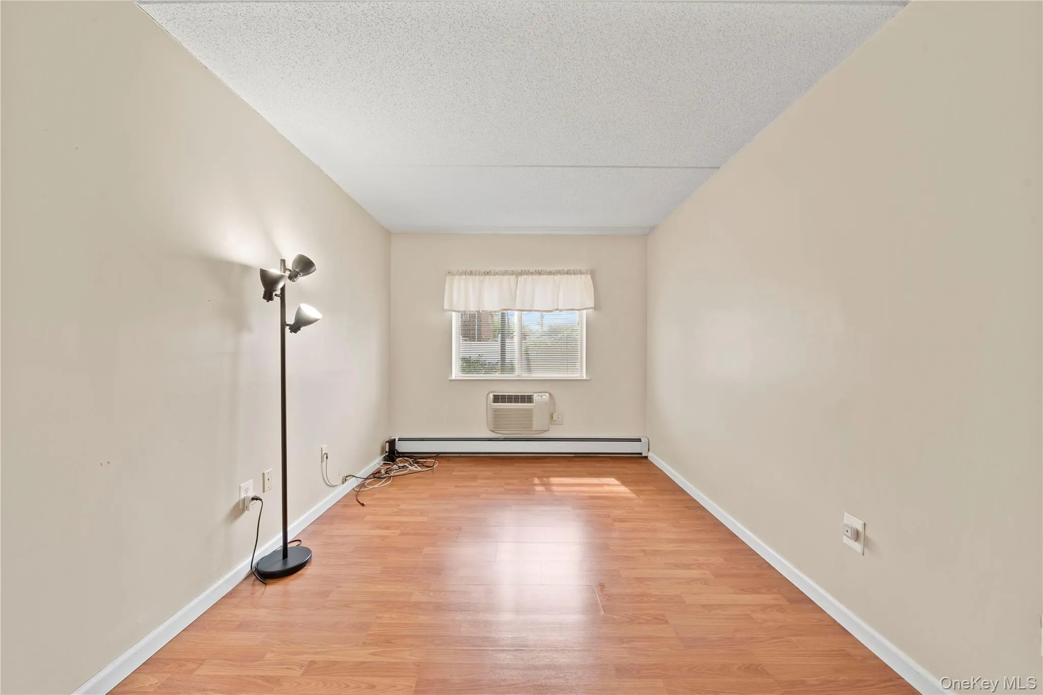 195 Beach 60th Street, New York, NY, 5 Bedrooms Bedrooms, 10 Rooms Rooms,3 BathroomsBathrooms,Residential,For Rent,Beach 60th,0,KEY1018834 195 Beach 60th Street, New York, NY, 5 Bedrooms Bedrooms, 10 Rooms Rooms,3 BathroomsBathrooms,Residential,For Rent,Beach 60th,0,KEY1018834
