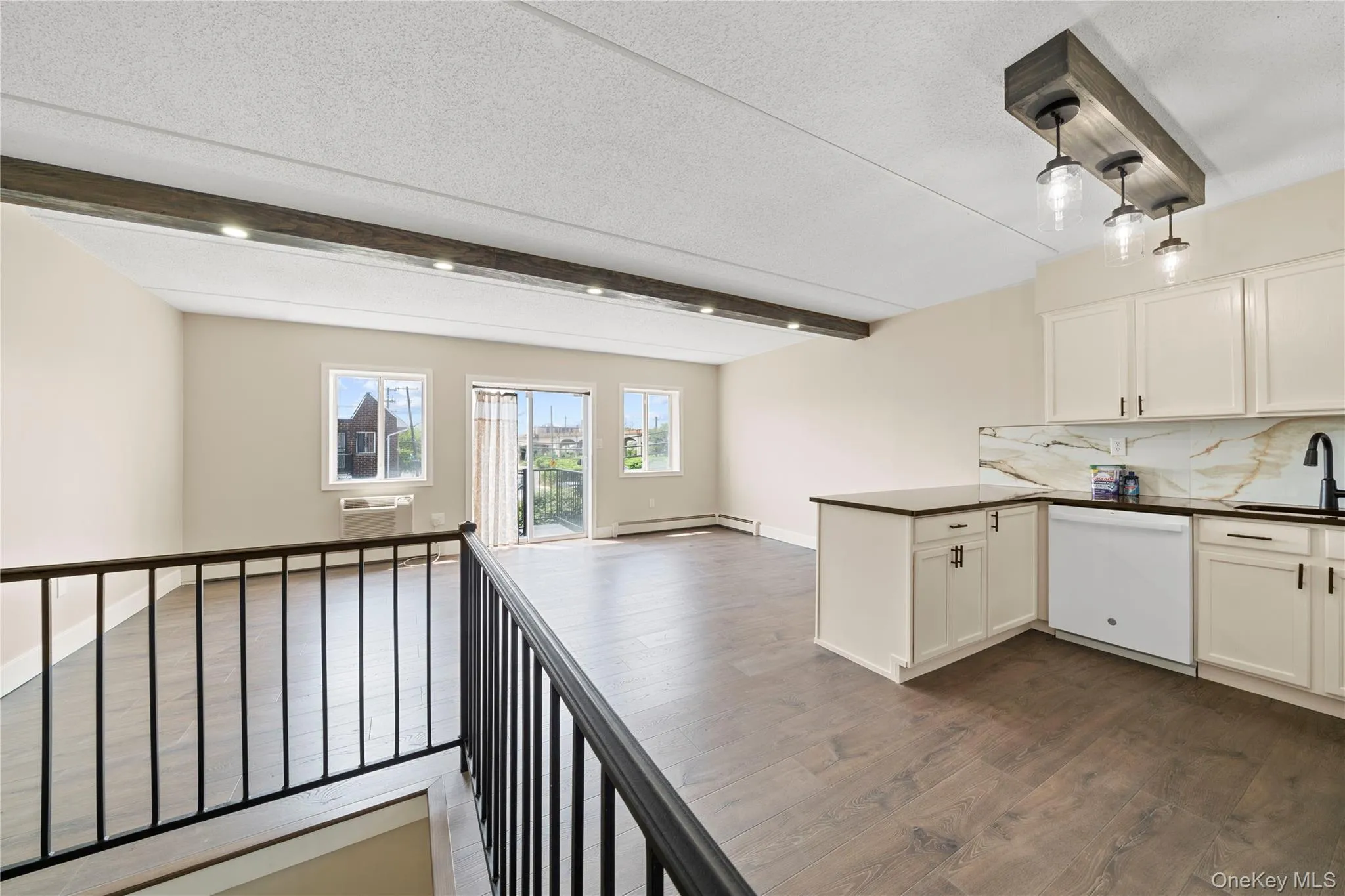 195 Beach 60th Street, New York, NY, 5 Bedrooms Bedrooms, 10 Rooms Rooms,3 BathroomsBathrooms,Residential,For Rent,Beach 60th,0,KEY1018834 195 Beach 60th Street, New York, NY, 5 Bedrooms Bedrooms, 10 Rooms Rooms,3 BathroomsBathrooms,Residential,For Rent,Beach 60th,0,KEY1018834