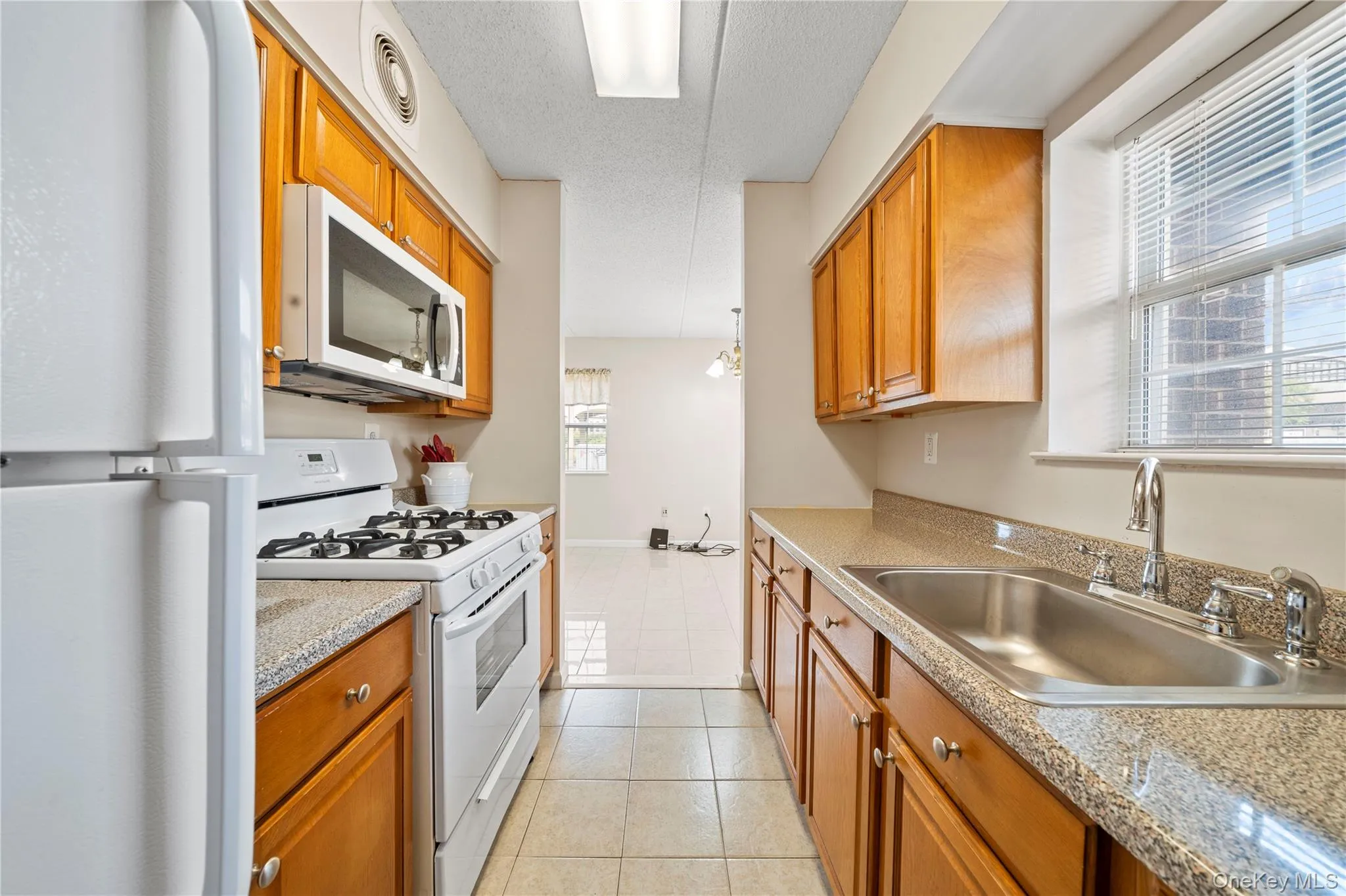 195 Beach 60th Street, New York, NY, 5 Bedrooms Bedrooms, 10 Rooms Rooms,3 BathroomsBathrooms,Residential,For Rent,Beach 60th,0,KEY1018834 195 Beach 60th Street, New York, NY, 5 Bedrooms Bedrooms, 10 Rooms Rooms,3 BathroomsBathrooms,Residential,For Rent,Beach 60th,0,KEY1018834