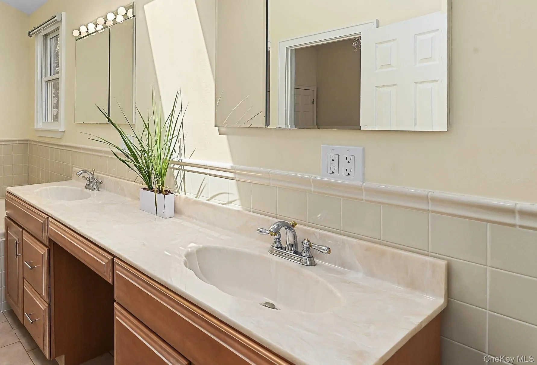 65 Eiler Lane, Greenburgh, NY, 3 Bedrooms Bedrooms, 8 Rooms Rooms,3 BathroomsBathrooms,Residential,For Rent,Eiler,0,1018836 65 Eiler Lane, Greenburgh, NY, 3 Bedrooms Bedrooms, 8 Rooms Rooms,3 BathroomsBathrooms,Residential,For Rent,Eiler,0,1018836