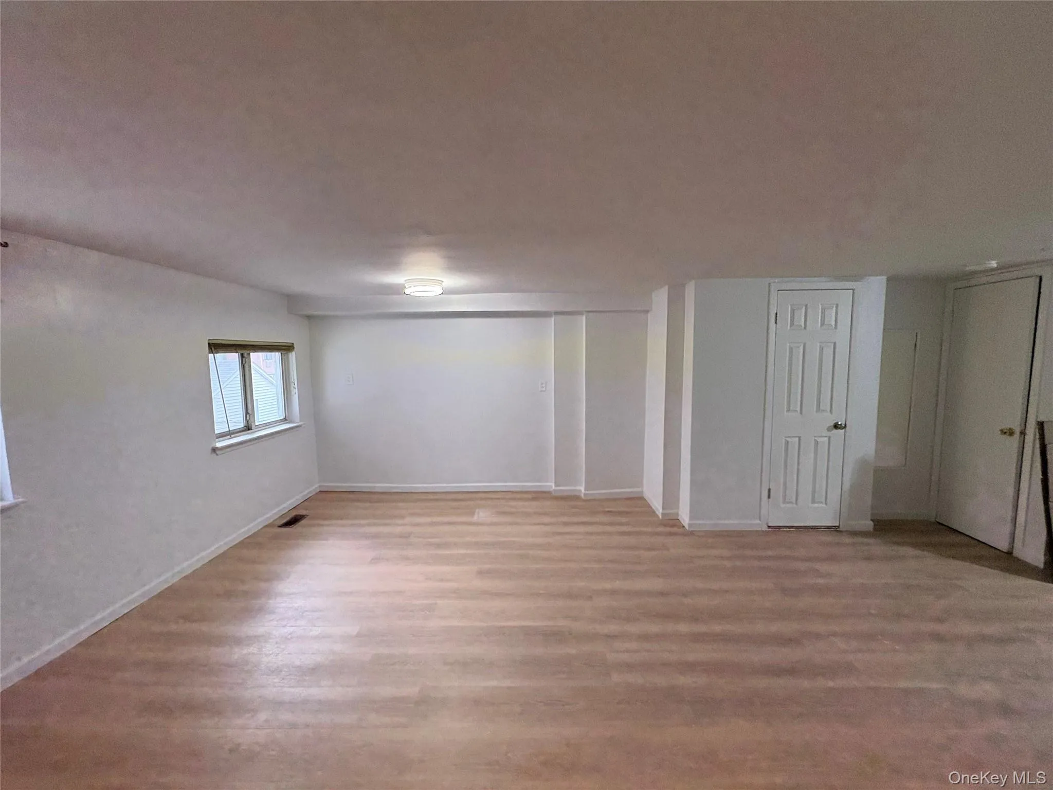 277 Graff Avenue, New York, NY, 3 Bedrooms Bedrooms, 6 Rooms Rooms,1 BathroomBathrooms,Residential,For Rent,Graff,0,1018837 277 Graff Avenue, New York, NY, 3 Bedrooms Bedrooms, 6 Rooms Rooms,1 BathroomBathrooms,Residential,For Rent,Graff,0,1018837