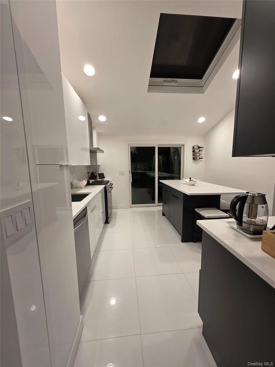 1280 Church Street, Islip, NY, 5 Bedrooms Bedrooms, 10 Rooms Rooms,2 BathroomsBathrooms,Residential,For Rent,Church,0,1018842 1280 Church Street, Islip, NY, 5 Bedrooms Bedrooms, 10 Rooms Rooms,2 BathroomsBathrooms,Residential,For Rent,Church,0,1018842