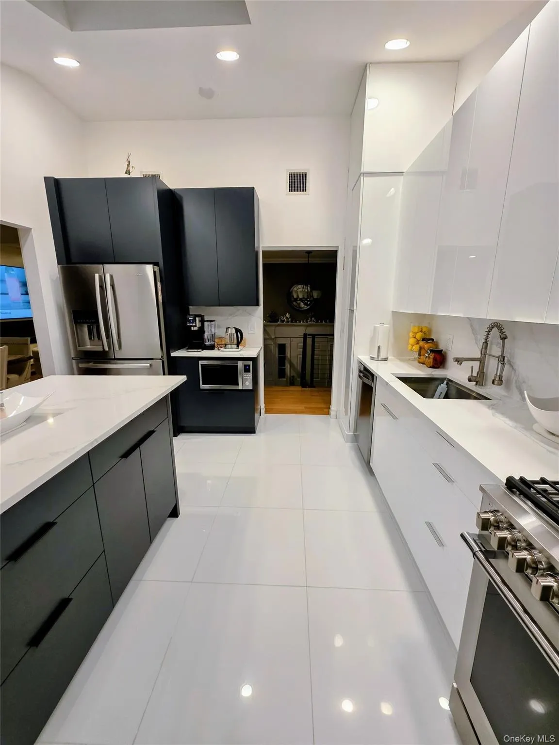 1280 Church Street, Islip, NY, 5 Bedrooms Bedrooms, 10 Rooms Rooms,2 BathroomsBathrooms,Residential,For Rent,Church,0,1018842 1280 Church Street, Islip, NY, 5 Bedrooms Bedrooms, 10 Rooms Rooms,2 BathroomsBathrooms,Residential,For Rent,Church,0,1018842