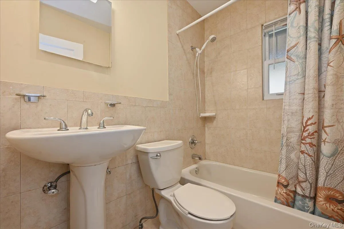 210 Madison Street, Hempstead, NY, 3 Bedrooms Bedrooms, 7 Rooms Rooms,2 BathroomsBathrooms,Residential,For Rent,Madison,0,KEY1018845 210 Madison Street, Hempstead, NY, 3 Bedrooms Bedrooms, 7 Rooms Rooms,2 BathroomsBathrooms,Residential,For Rent,Madison,0,KEY1018845