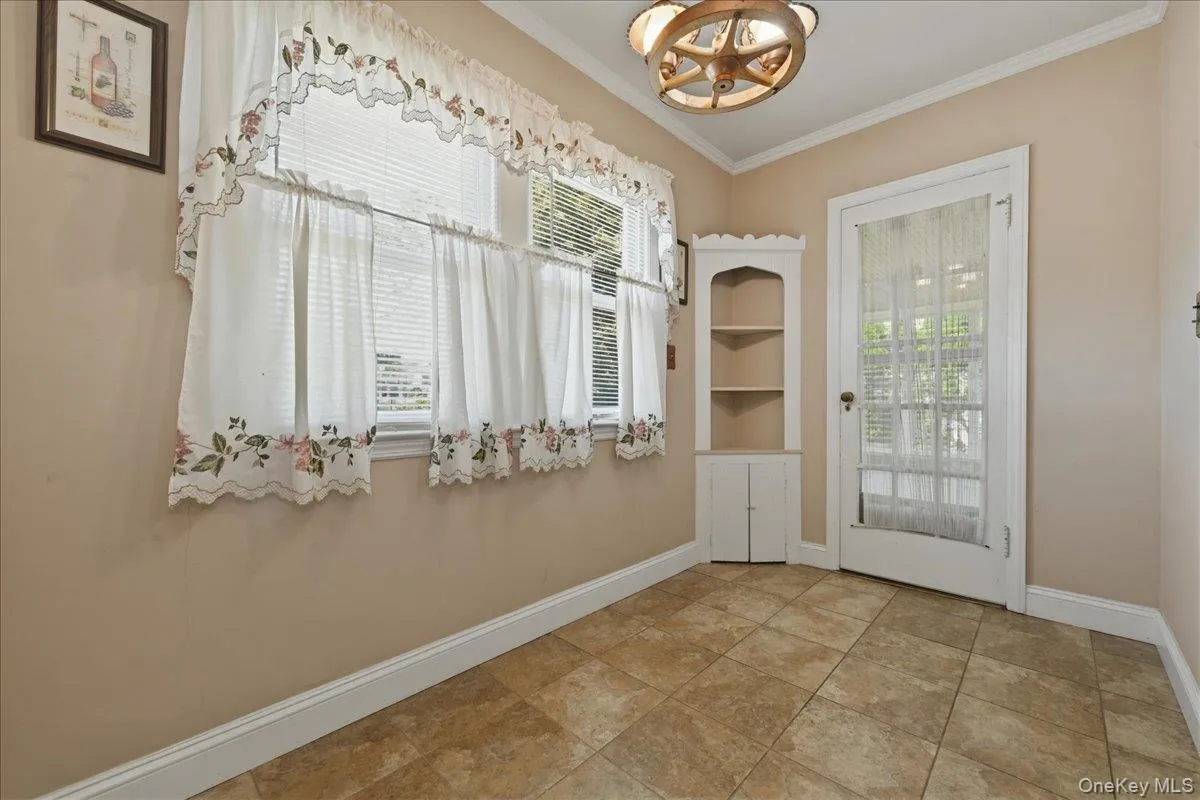 210 Madison Street, Hempstead, NY, 3 Bedrooms Bedrooms, 7 Rooms Rooms,2 BathroomsBathrooms,Residential,For Rent,Madison,0,KEY1018845 210 Madison Street, Hempstead, NY, 3 Bedrooms Bedrooms, 7 Rooms Rooms,2 BathroomsBathrooms,Residential,For Rent,Madison,0,KEY1018845