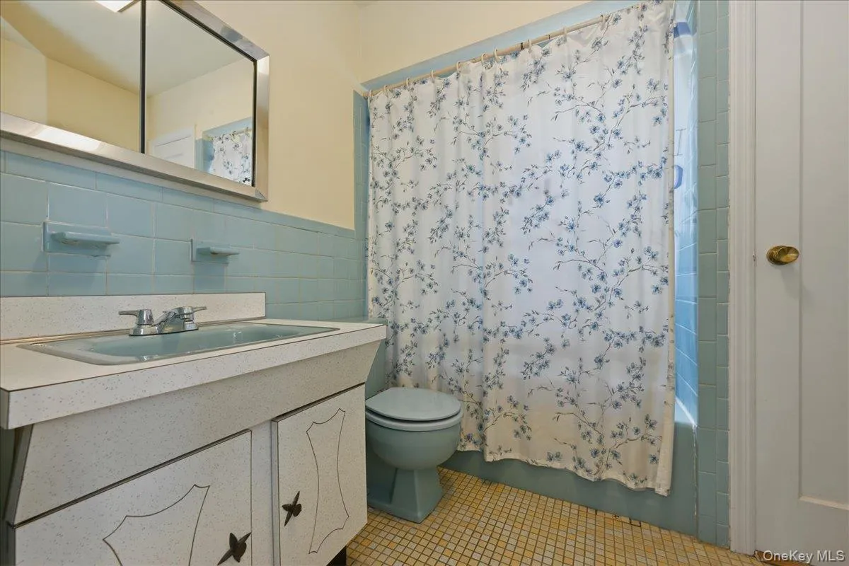 210 Madison Street, Hempstead, NY, 3 Bedrooms Bedrooms, 7 Rooms Rooms,2 BathroomsBathrooms,Residential,For Rent,Madison,0,KEY1018845 210 Madison Street, Hempstead, NY, 3 Bedrooms Bedrooms, 7 Rooms Rooms,2 BathroomsBathrooms,Residential,For Rent,Madison,0,KEY1018845