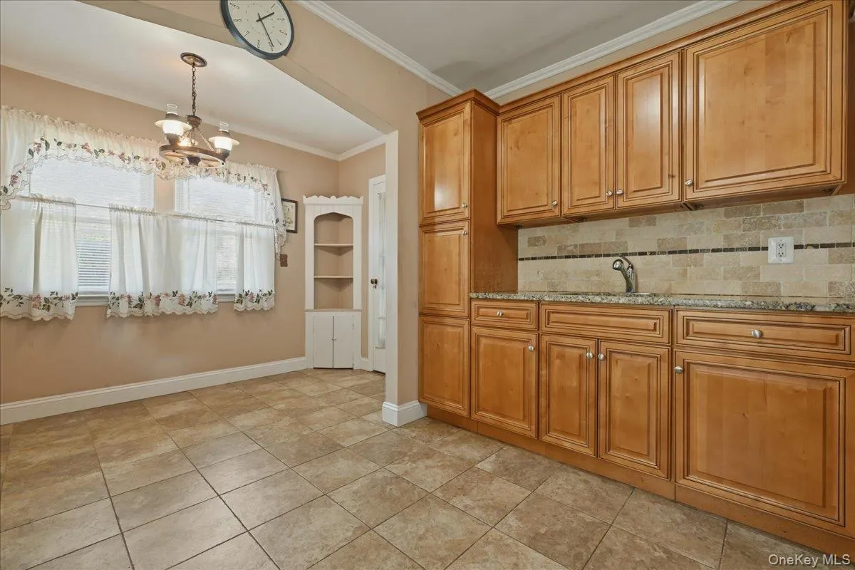 210 Madison Street, Hempstead, NY, 3 Bedrooms Bedrooms, 7 Rooms Rooms,2 BathroomsBathrooms,Residential,For Rent,Madison,0,KEY1018845 210 Madison Street, Hempstead, NY, 3 Bedrooms Bedrooms, 7 Rooms Rooms,2 BathroomsBathrooms,Residential,For Rent,Madison,0,KEY1018845