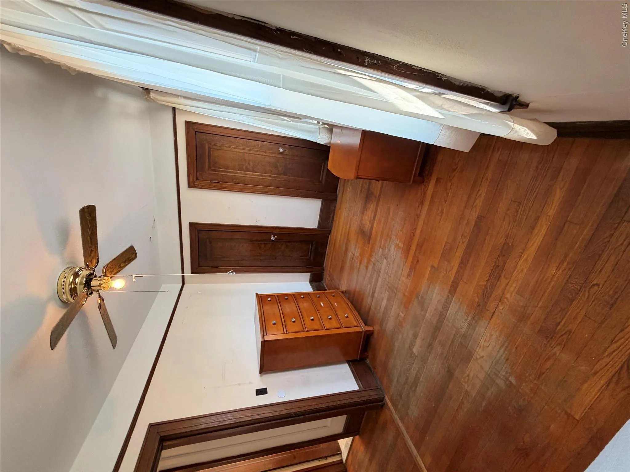 5810 32nd Avenue, New York, NY, 3 Bedrooms Bedrooms, 7 Rooms Rooms,1 BathroomBathrooms,Residential,For Rent,32nd,0,1018846 5810 32nd Avenue, New York, NY, 3 Bedrooms Bedrooms, 7 Rooms Rooms,1 BathroomBathrooms,Residential,For Rent,32nd,0,1018846