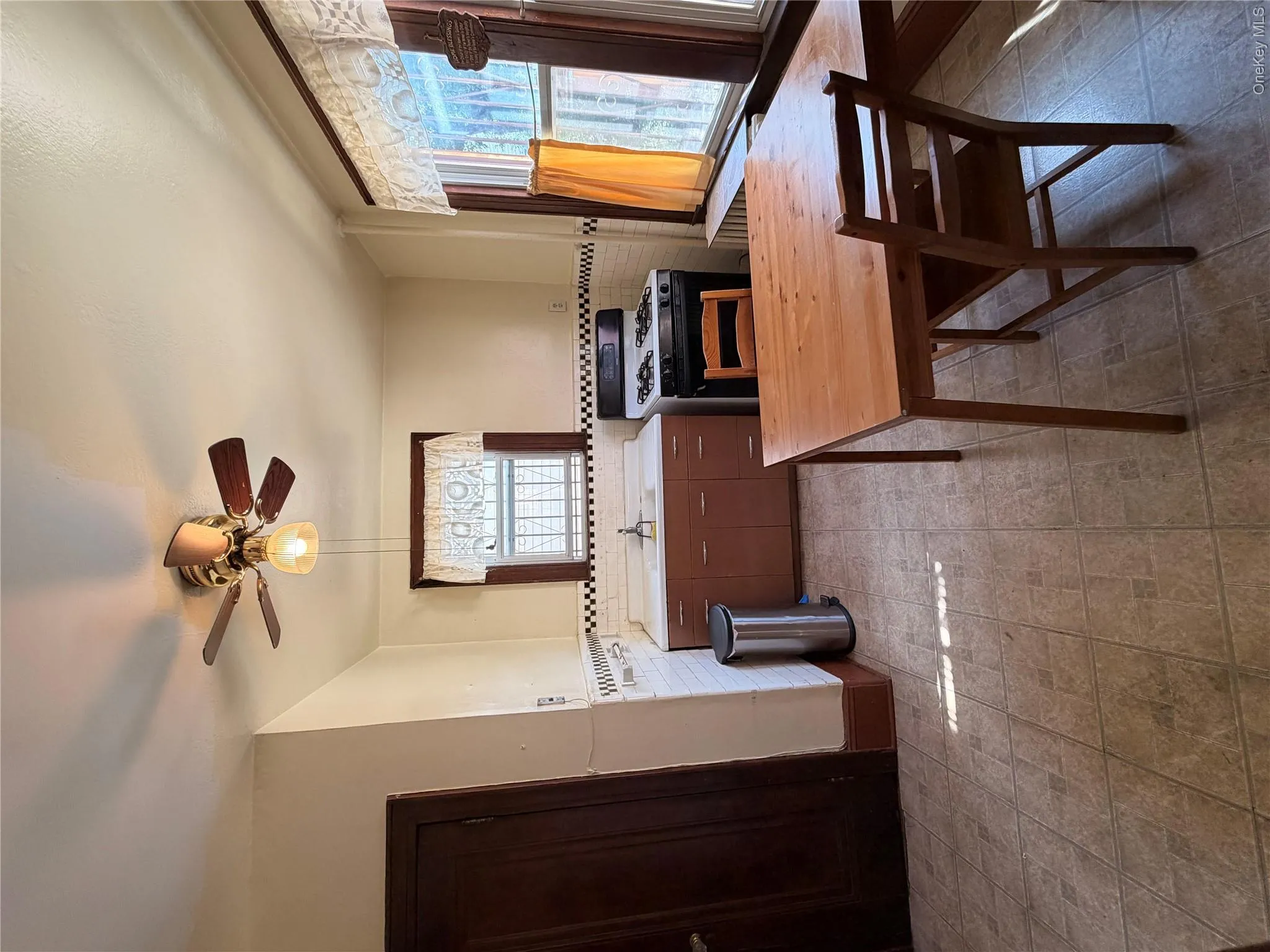 5810 32nd Avenue, New York, NY, 3 Bedrooms Bedrooms, 7 Rooms Rooms,1 BathroomBathrooms,Residential,For Rent,32nd,0,1018846 5810 32nd Avenue, New York, NY, 3 Bedrooms Bedrooms, 7 Rooms Rooms,1 BathroomBathrooms,Residential,For Rent,32nd,0,1018846
