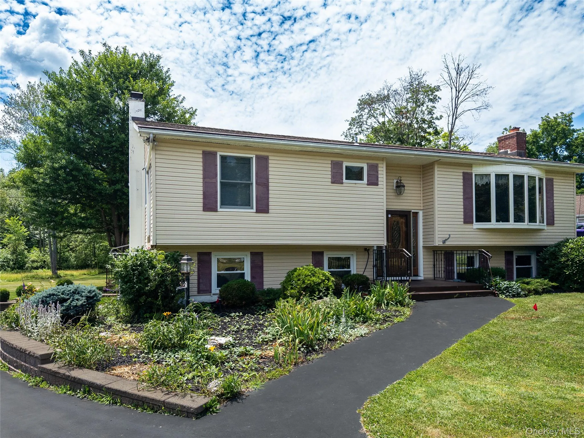 17 Dorett Drive, Wappinger, NY, 3 Bedrooms Bedrooms, 11 Rooms Rooms,2 BathroomsBathrooms,Residential,For Rent,Dorett,0,1018847 17 Dorett Drive, Wappinger, NY, 3 Bedrooms Bedrooms, 11 Rooms Rooms,2 BathroomsBathrooms,Residential,For Rent,Dorett,0,1018847