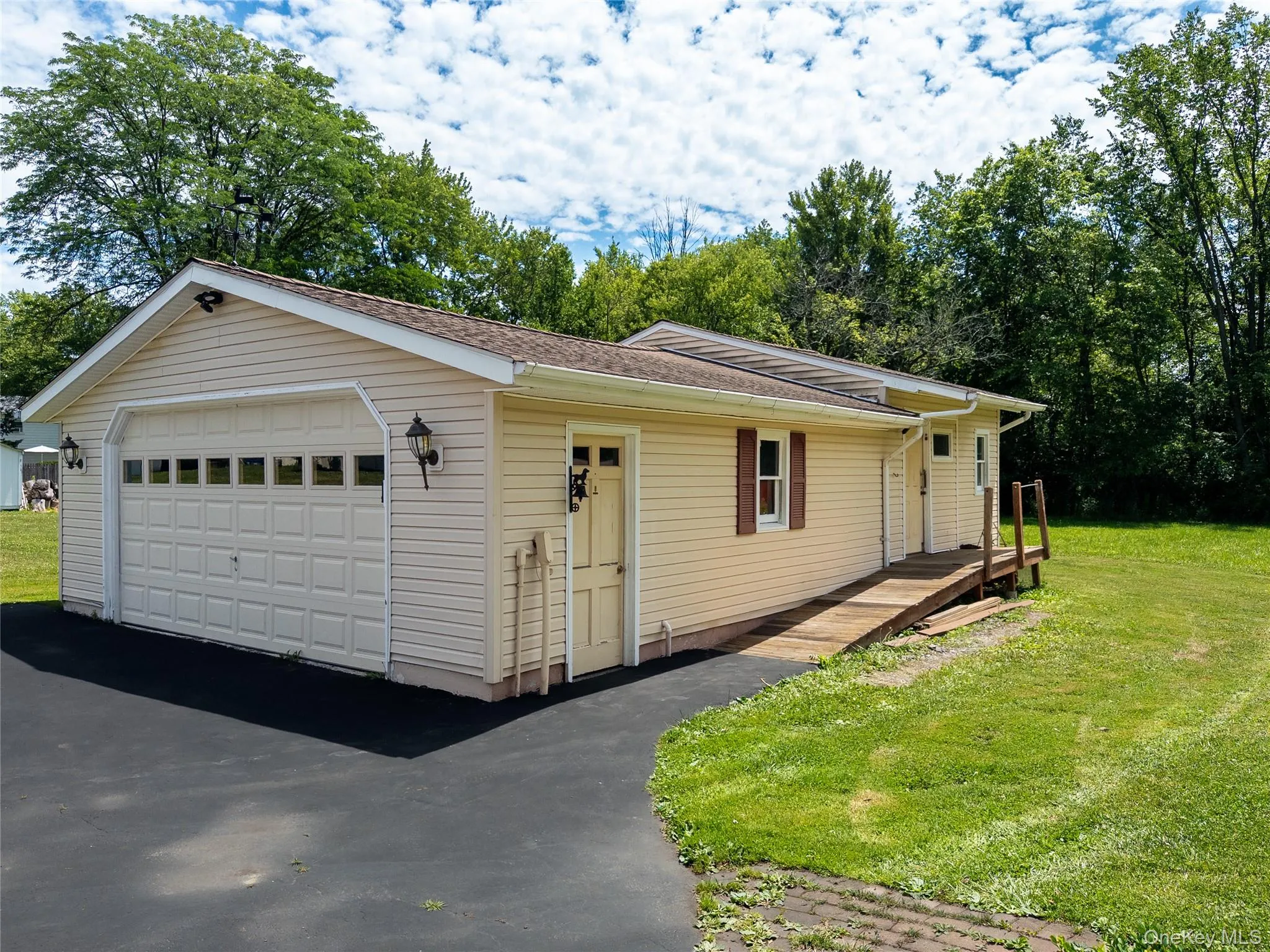 17 Dorett Drive, Wappinger, NY, 3 Bedrooms Bedrooms, 11 Rooms Rooms,2 BathroomsBathrooms,Residential,For Rent,Dorett,0,1018847 17 Dorett Drive, Wappinger, NY, 3 Bedrooms Bedrooms, 11 Rooms Rooms,2 BathroomsBathrooms,Residential,For Rent,Dorett,0,1018847