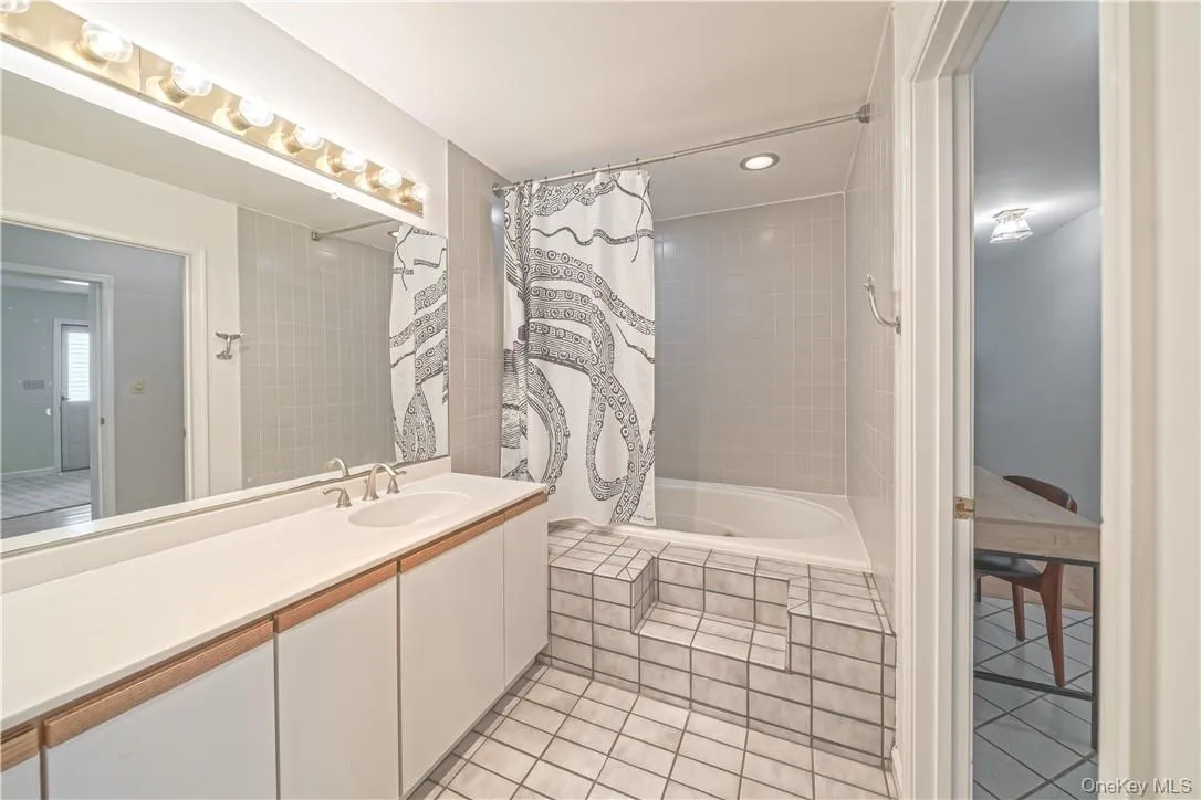 16 Hudson Point Lane, Ossining, NY, 1 Bedroom Bedrooms, 4 Rooms Rooms,1 BathroomBathrooms,Residential Lease,For Rent,Hudson Point,0,1018848 16 Hudson Point Lane, Ossining, NY, 1 Bedroom Bedrooms, 4 Rooms Rooms,1 BathroomBathrooms,Residential Lease,For Rent,Hudson Point,0,1018848