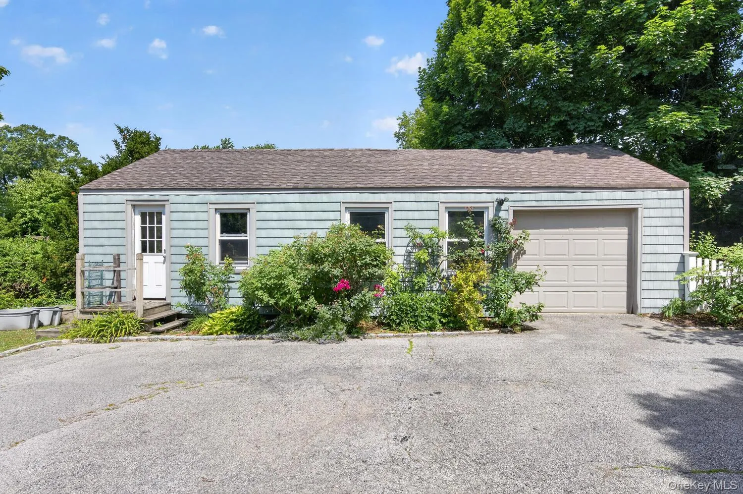 55 Pershing Avenue, Oyster Bay, NY, 3 Bedrooms Bedrooms, 7 Rooms Rooms,1 BathroomBathrooms,Residential,For Rent,Pershing,0,1018849 55 Pershing Avenue, Oyster Bay, NY, 3 Bedrooms Bedrooms, 7 Rooms Rooms,1 BathroomBathrooms,Residential,For Rent,Pershing,0,1018849